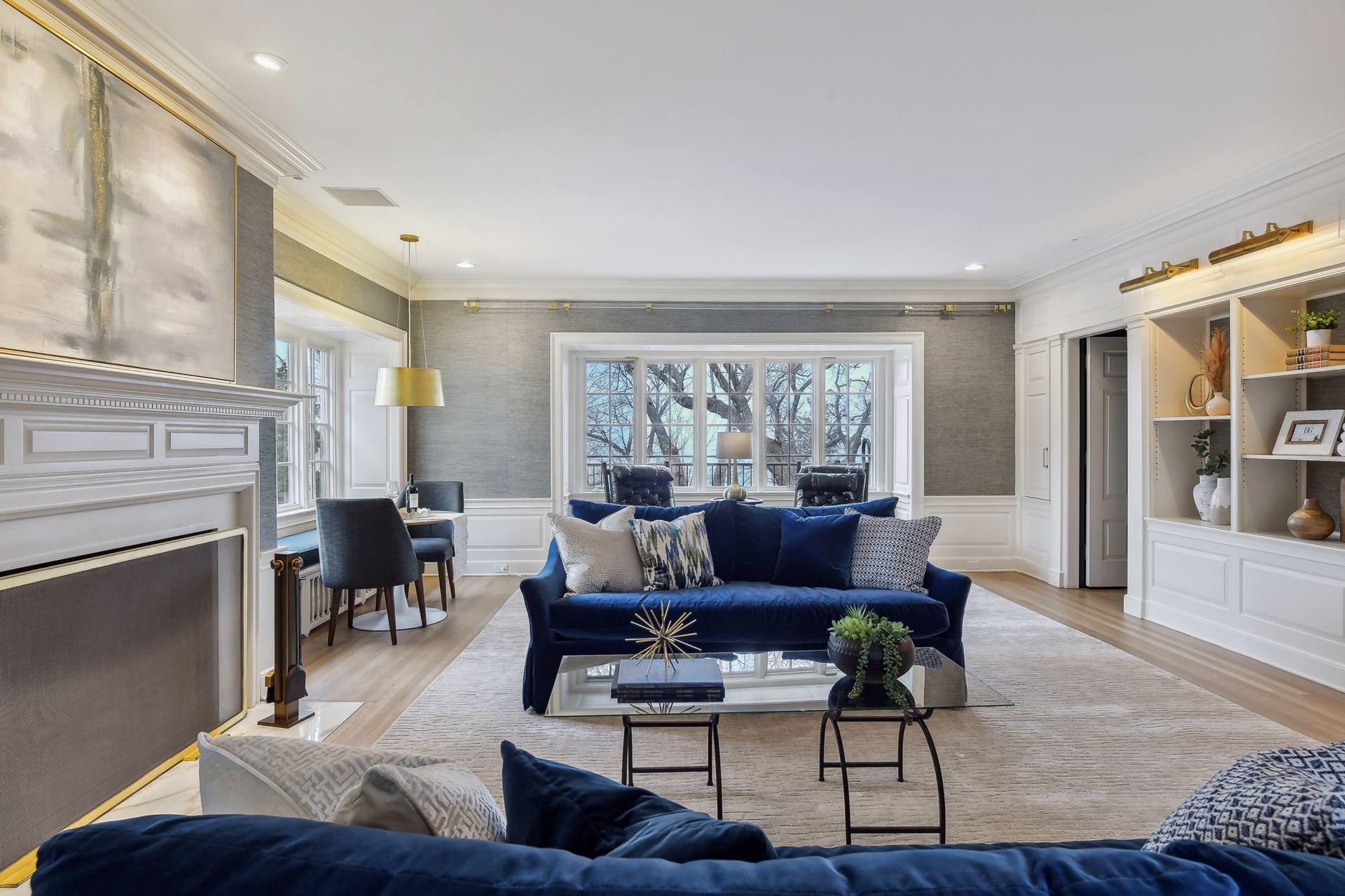 1418 Mount Curve Avenue