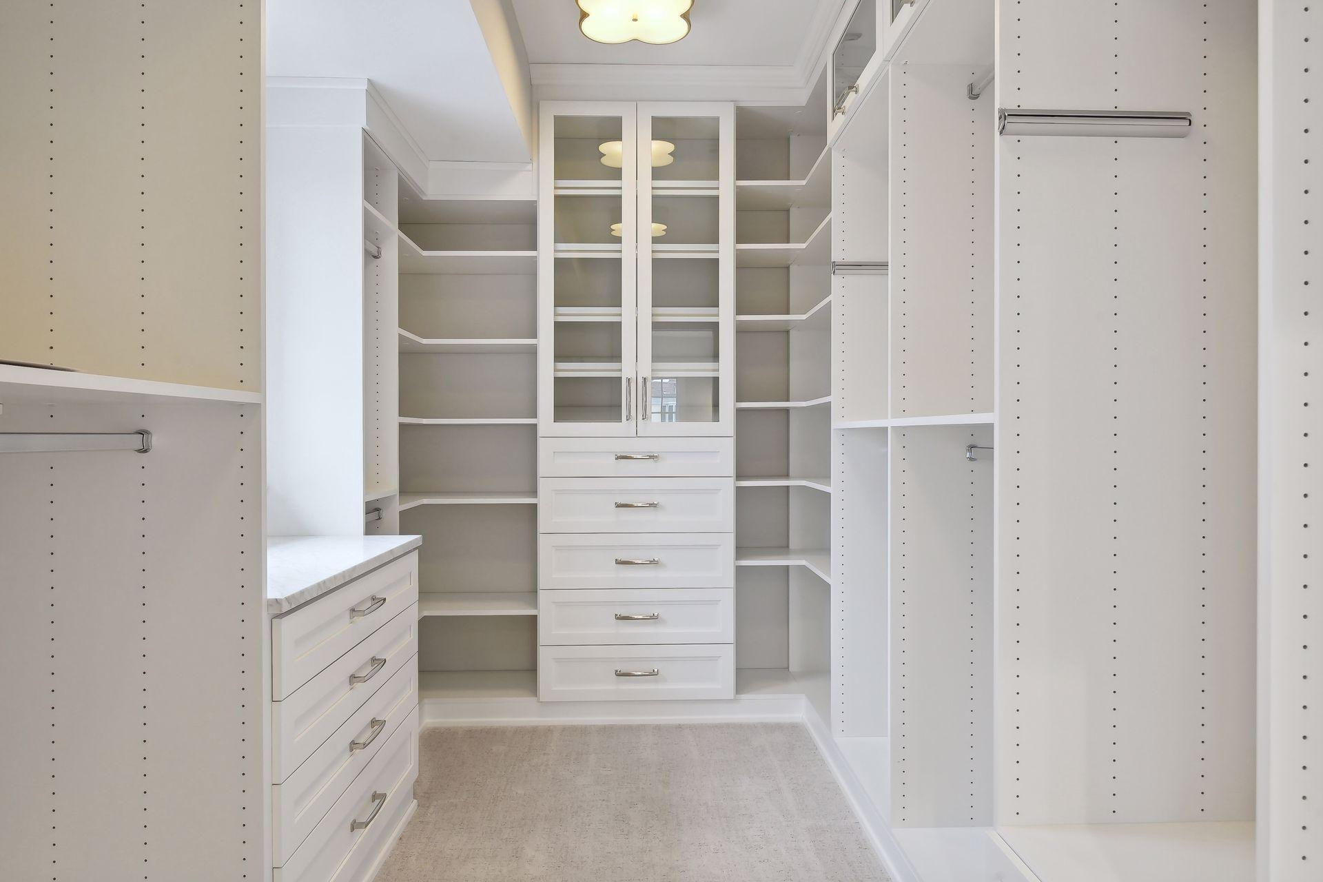 1418 Mount Curve Avenue