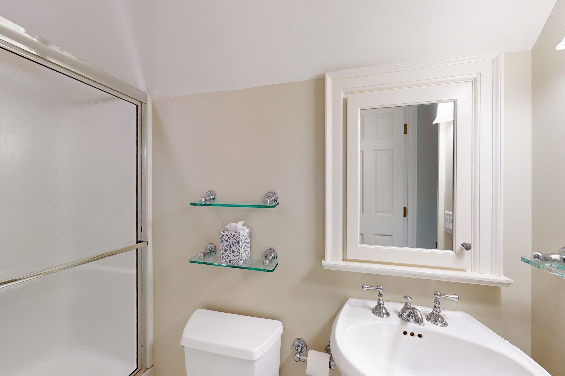 1418 Mount Curve Avenue