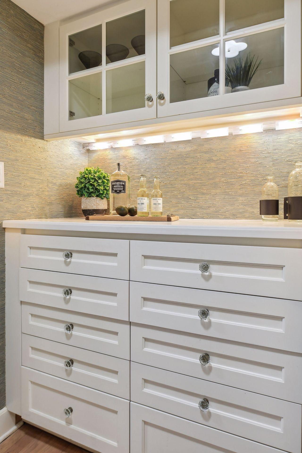 1418 Mount Curve Avenue