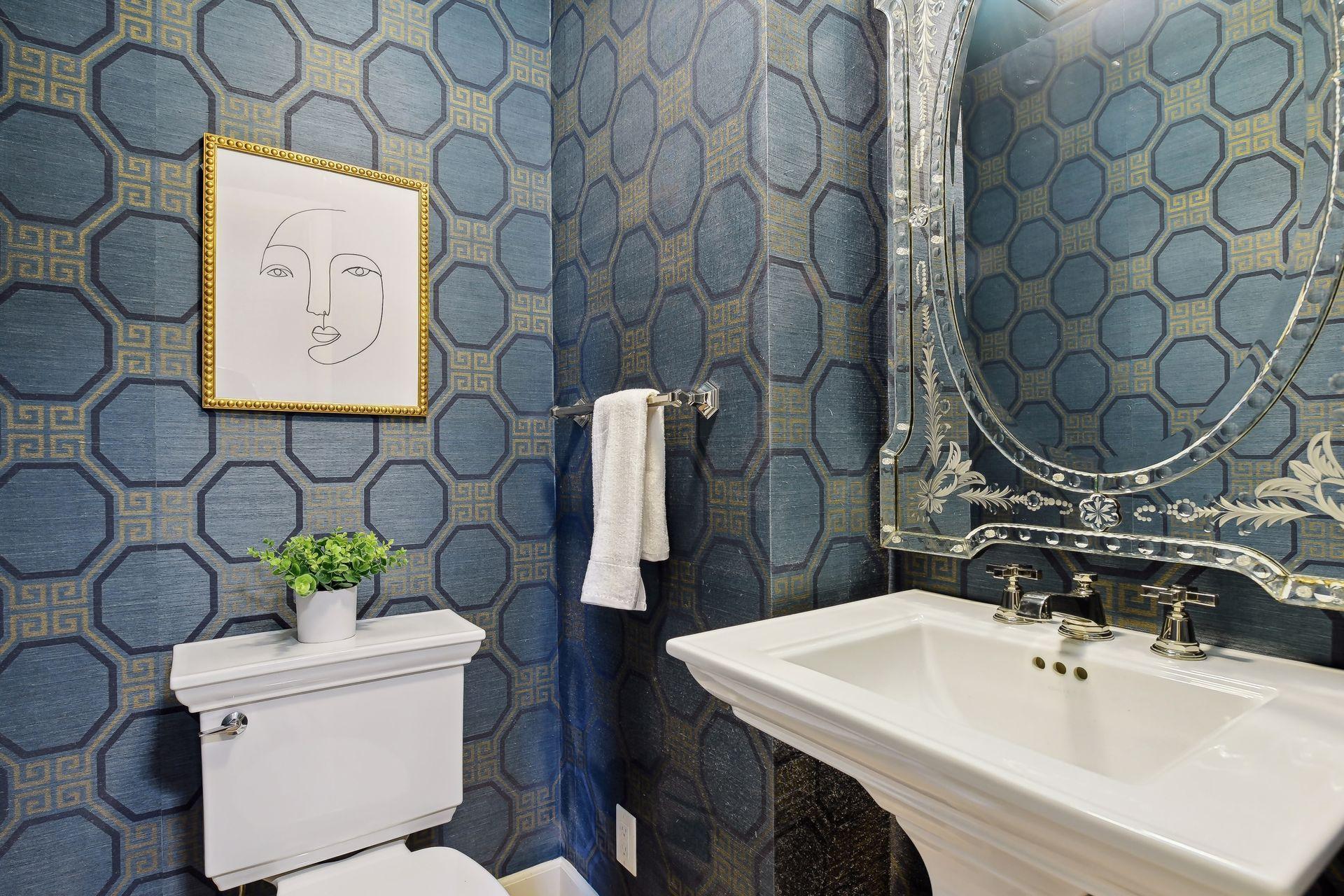 1418 Mount Curve Avenue