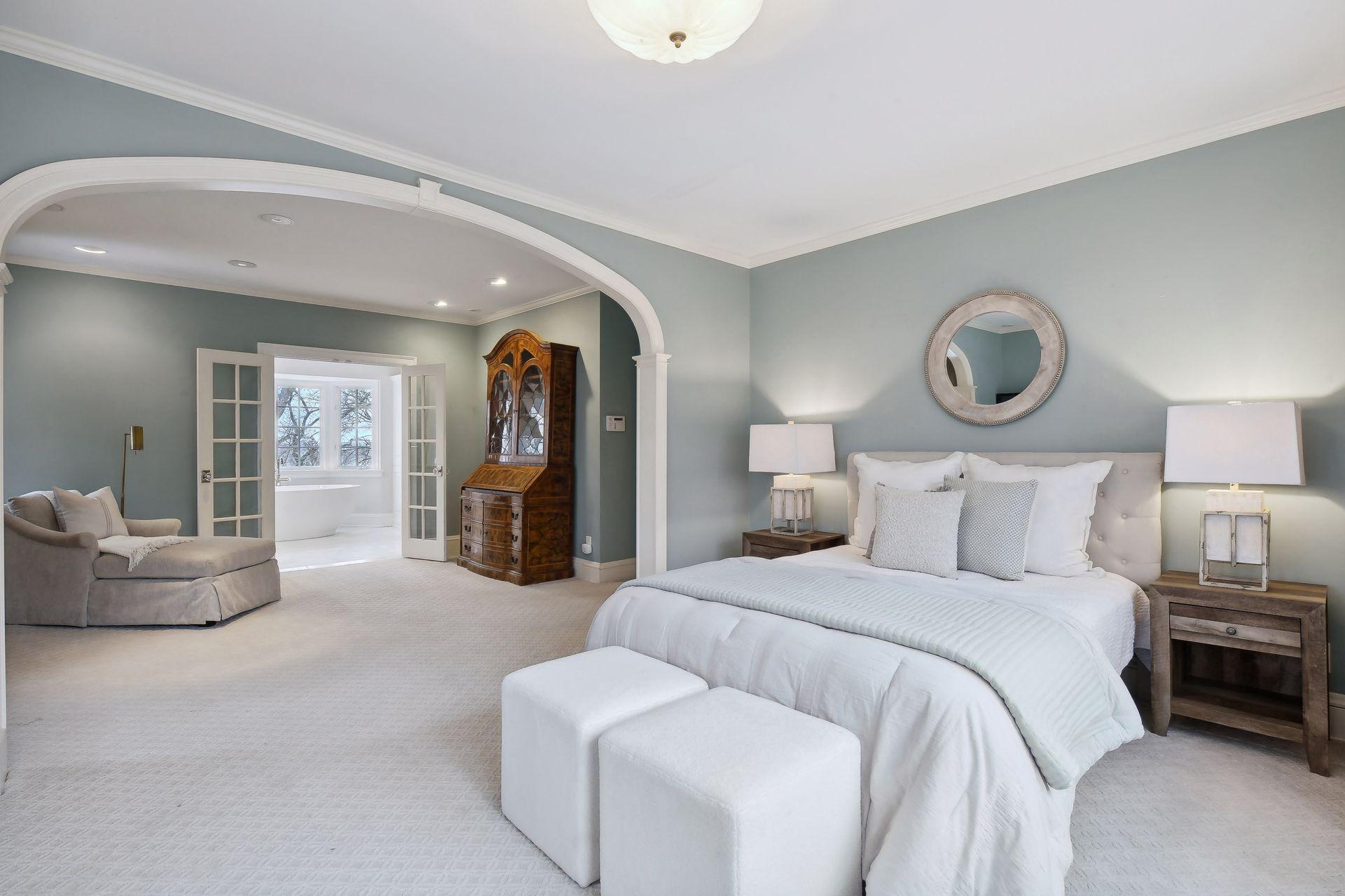 1418 Mount Curve Avenue