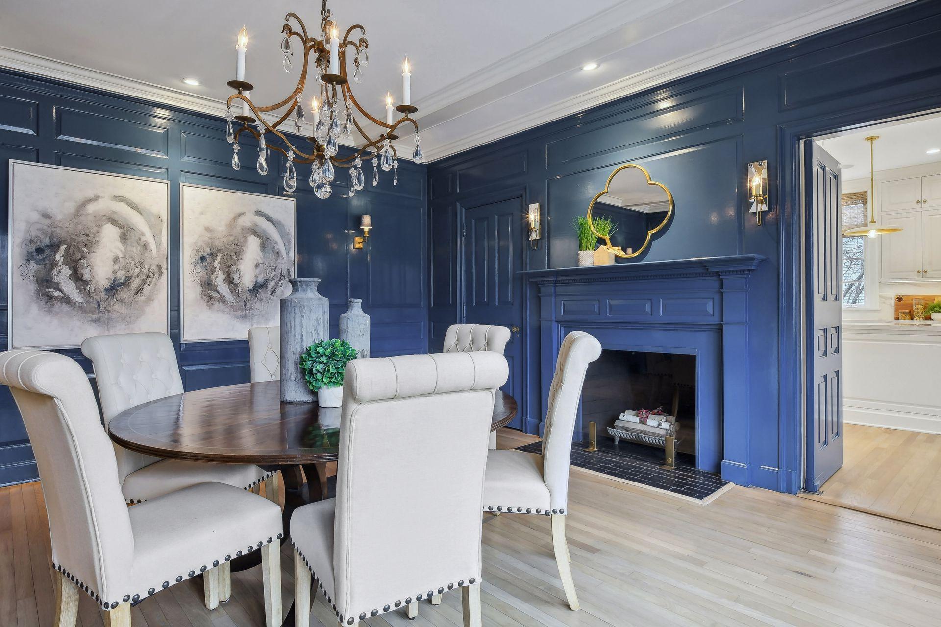 1418 Mount Curve Avenue