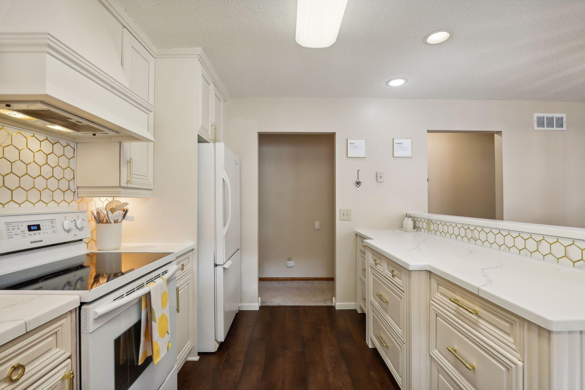 3023 Golden Valley Road