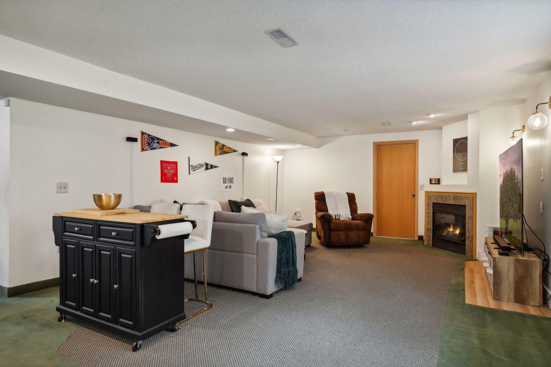 3023 Golden Valley Road