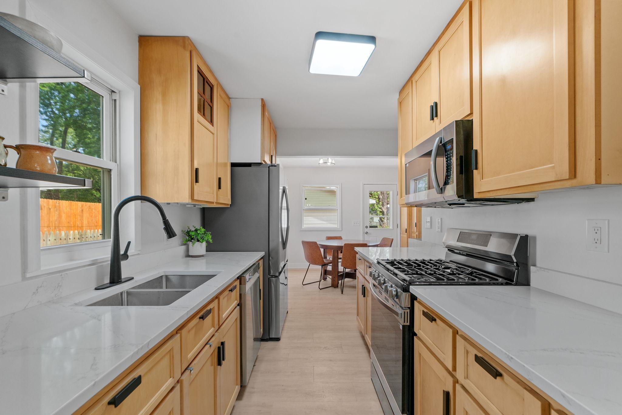 2119 Geranium Avenue E