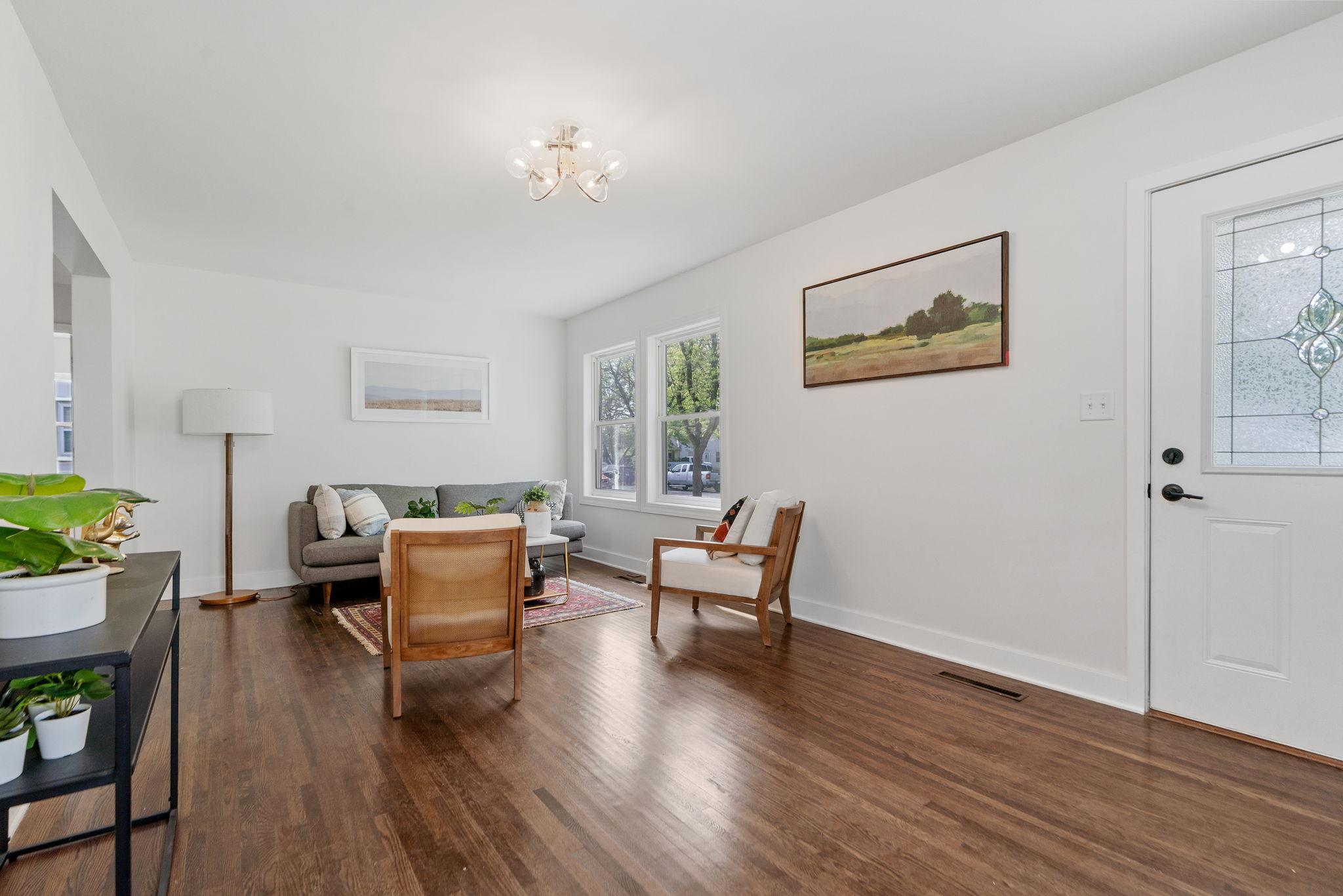 2119 Geranium Avenue E