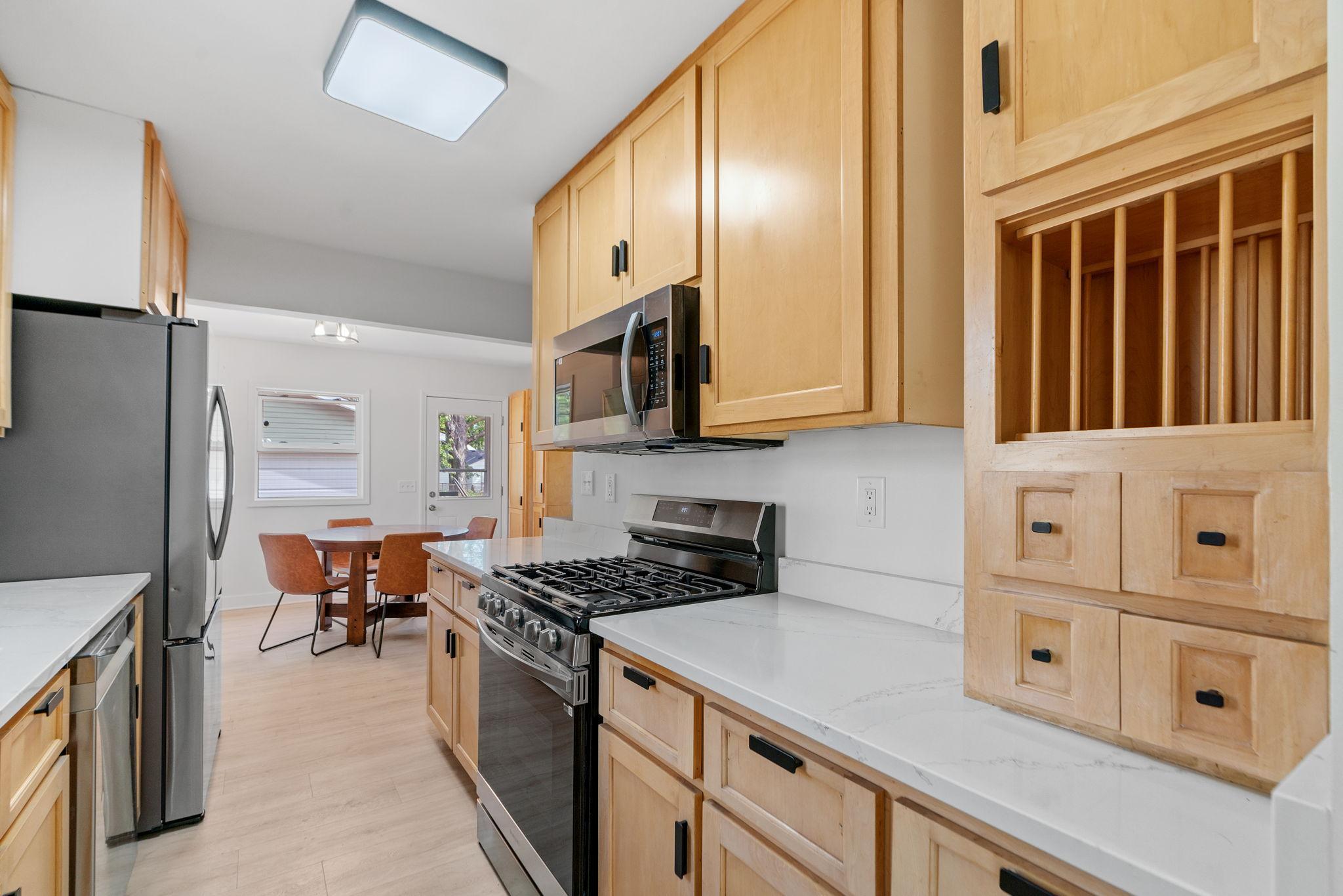 2119 Geranium Avenue E