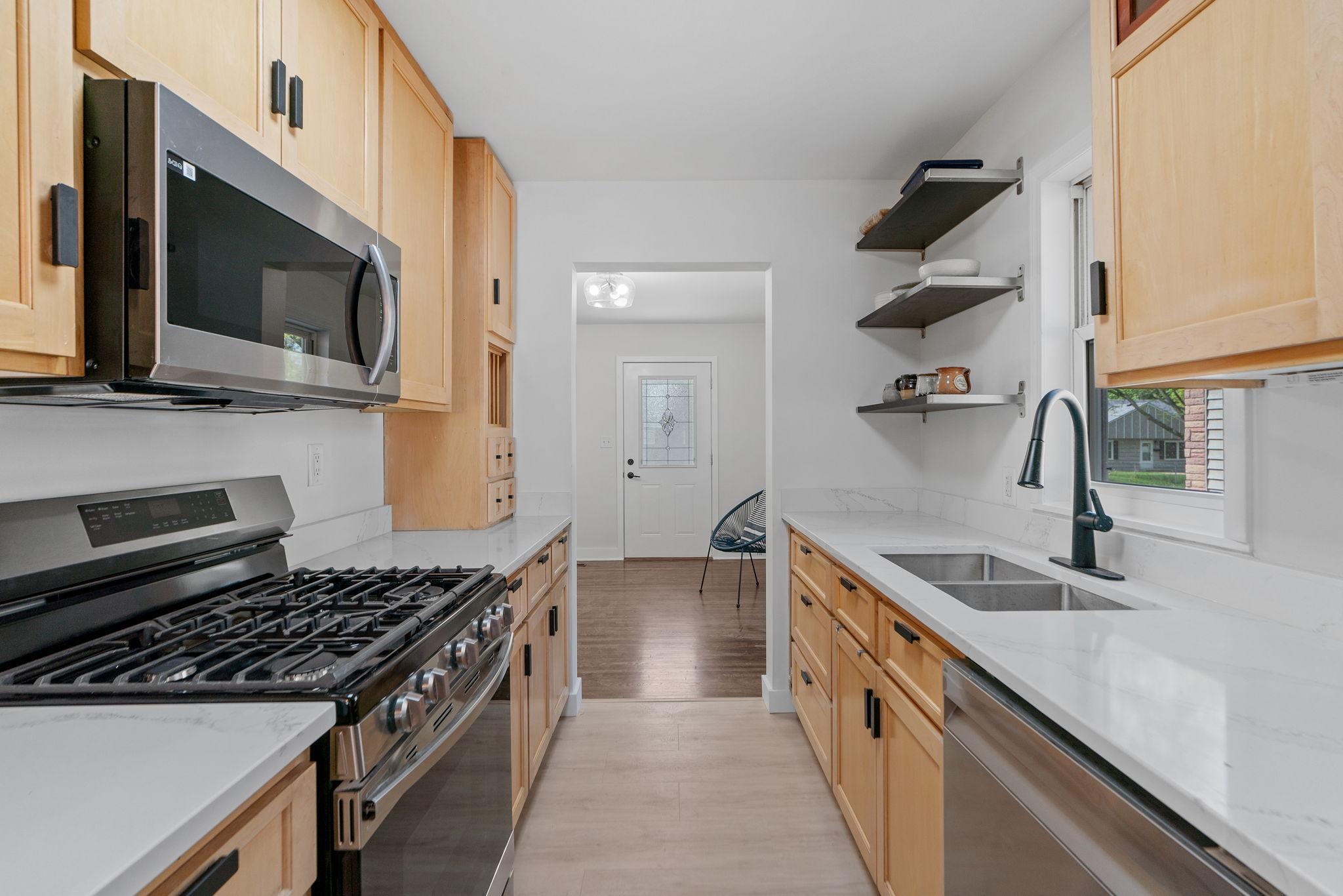 2119 Geranium Avenue E