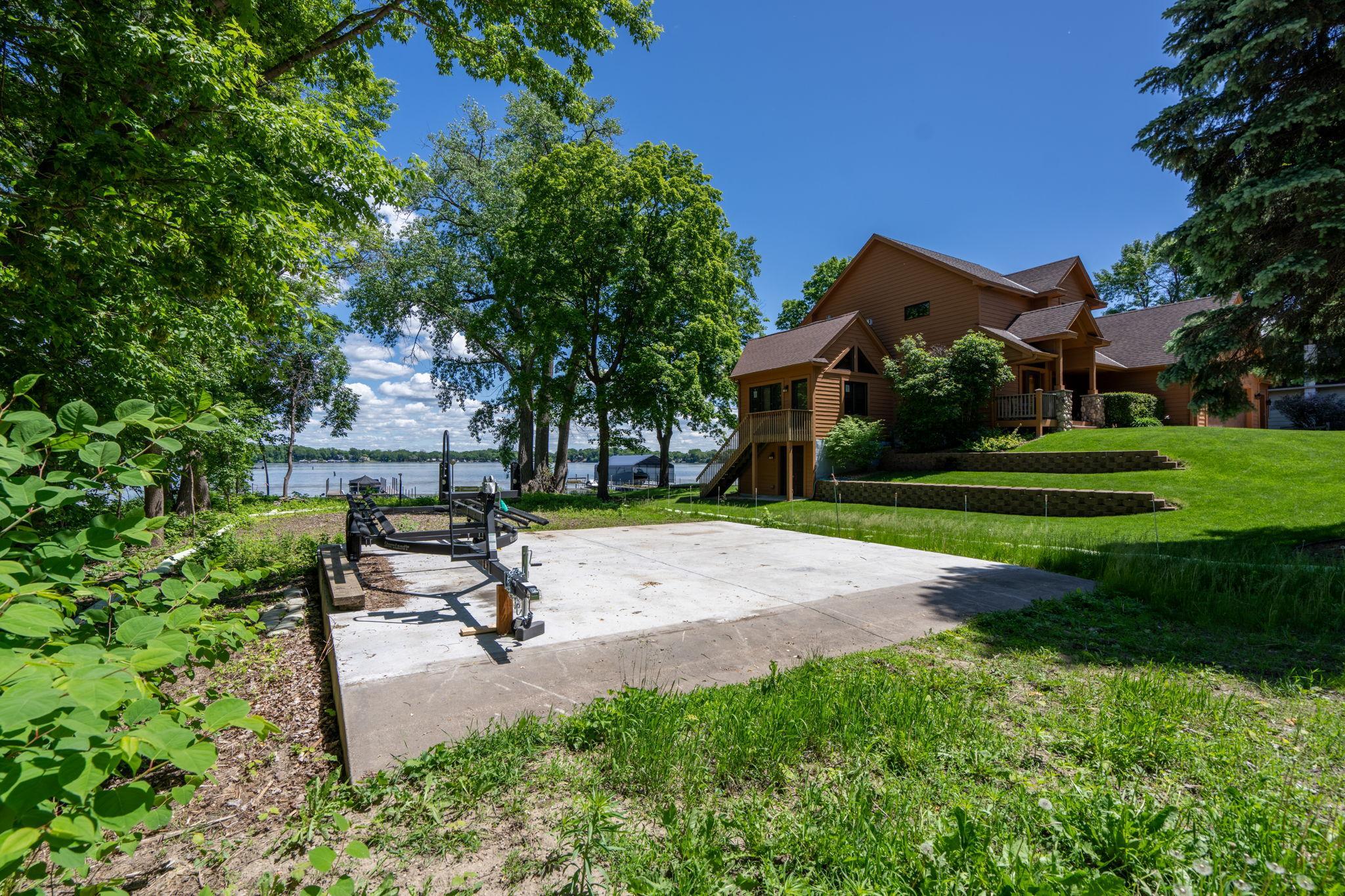 2006 Shorewood Ln