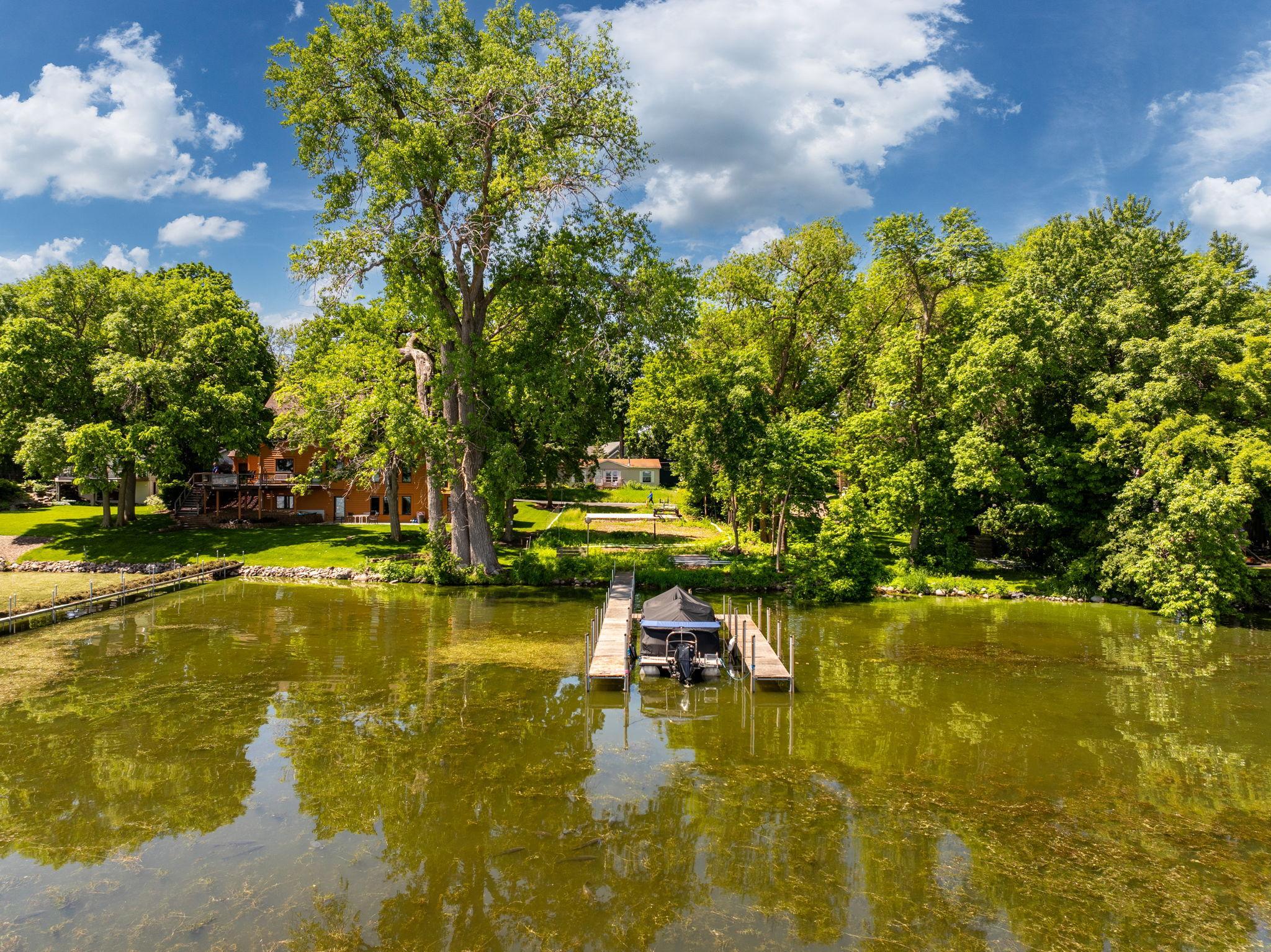 2006 Shorewood Ln