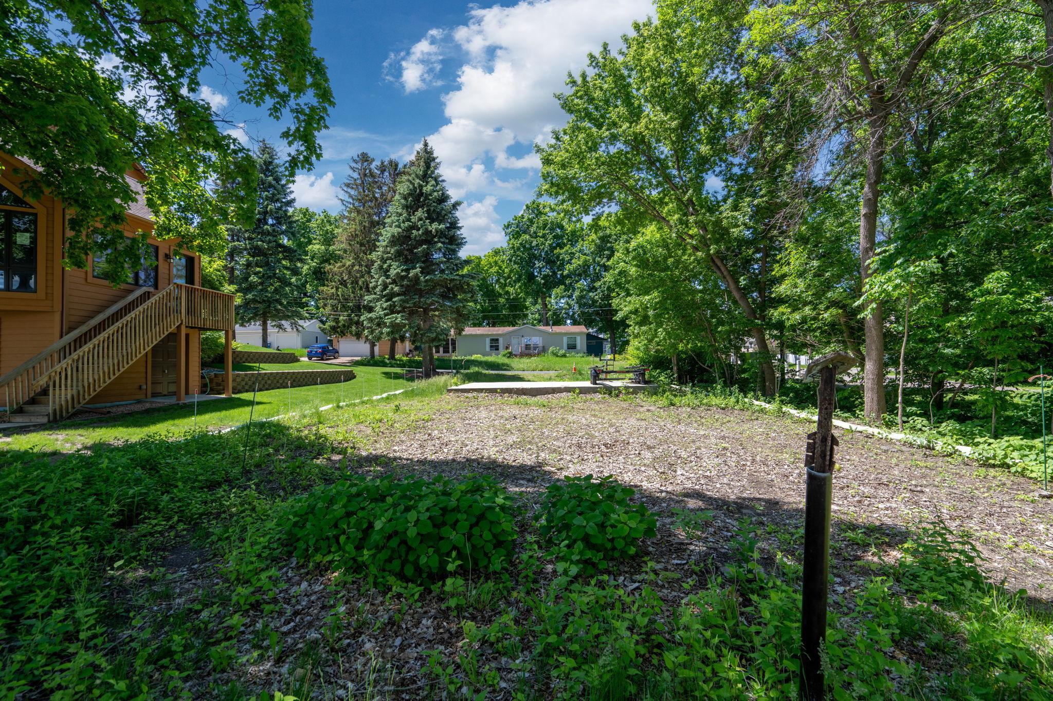 2006 Shorewood Ln