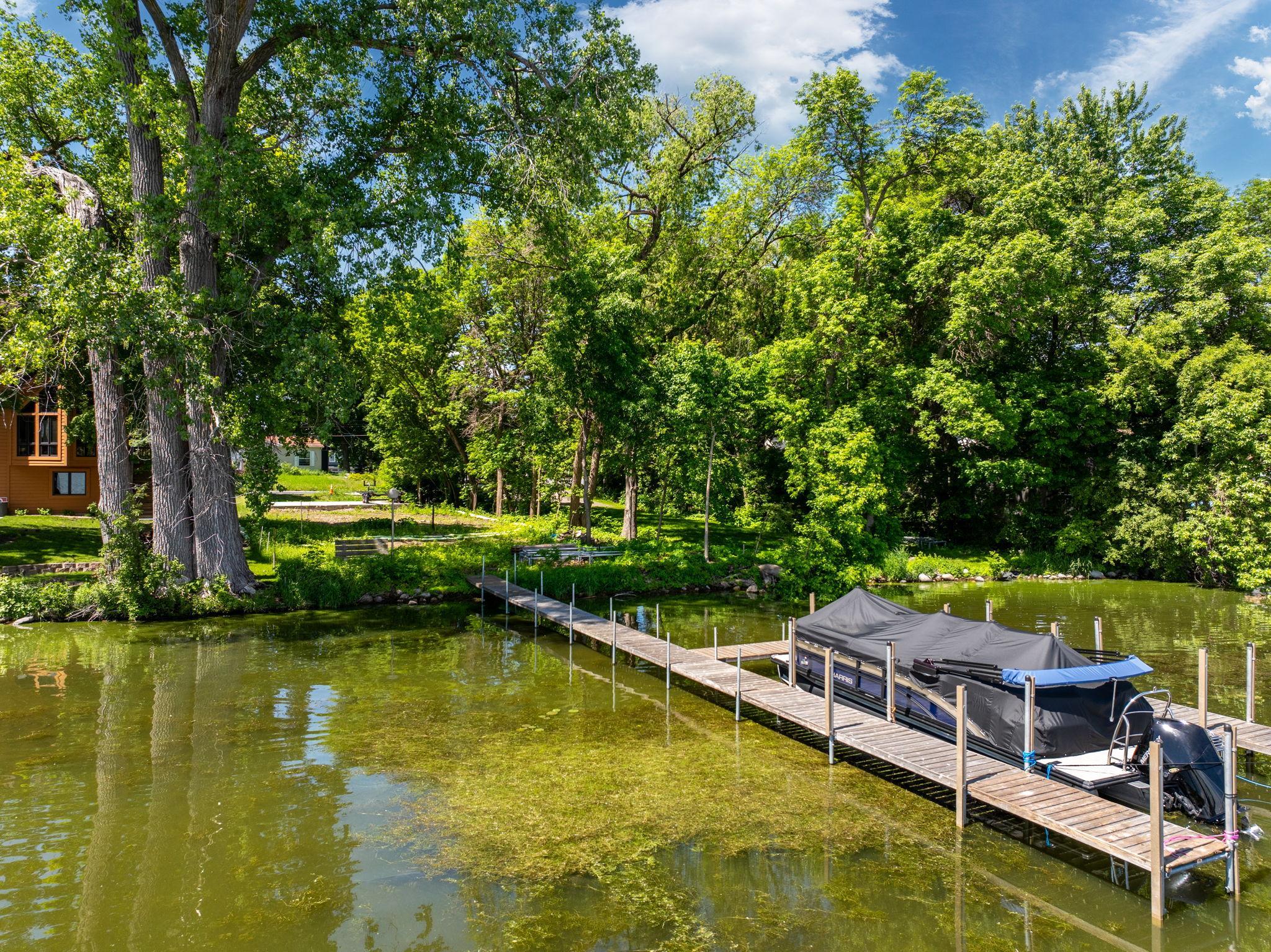 2006 Shorewood Ln