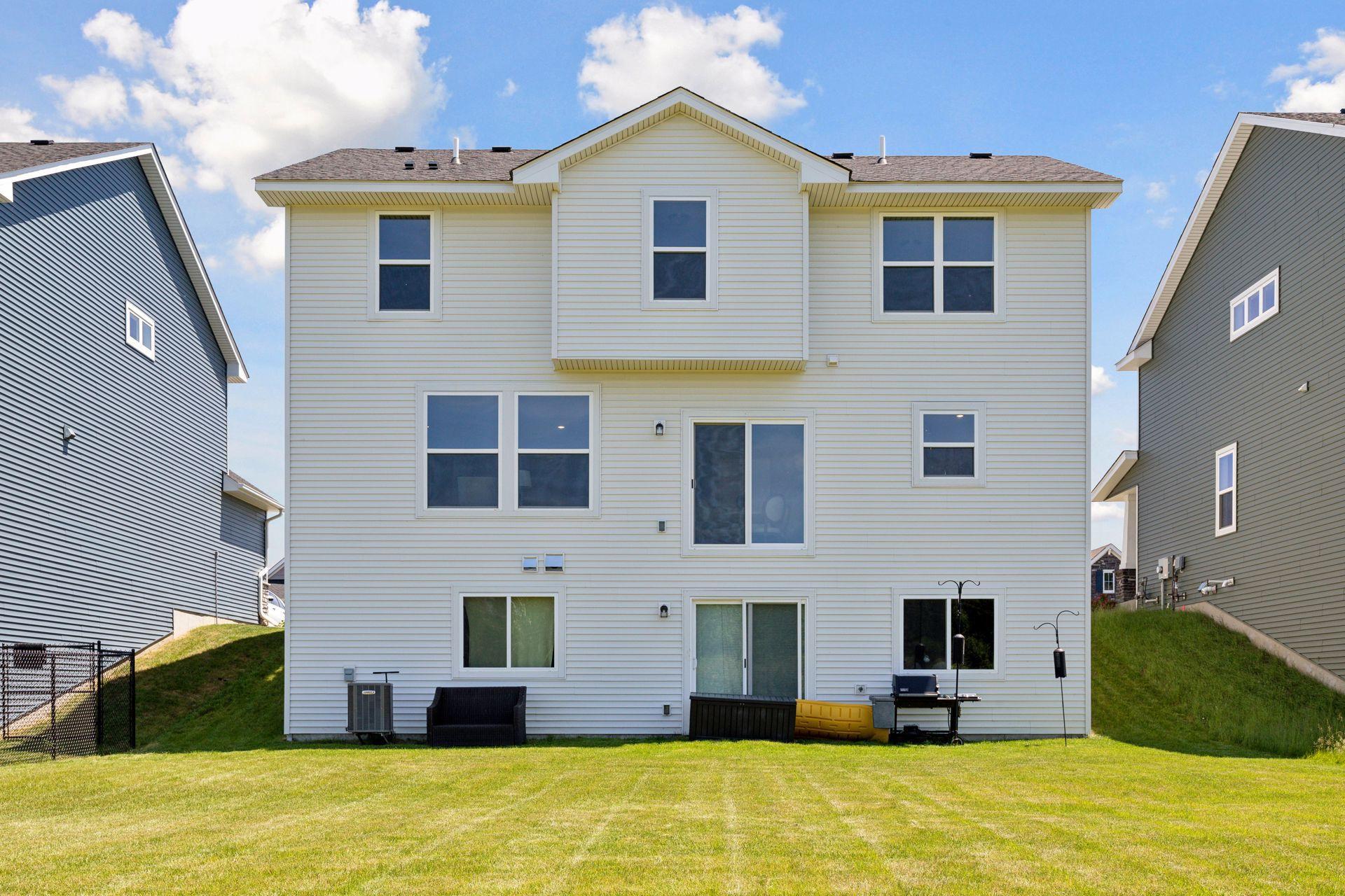 7397 Forest Lane