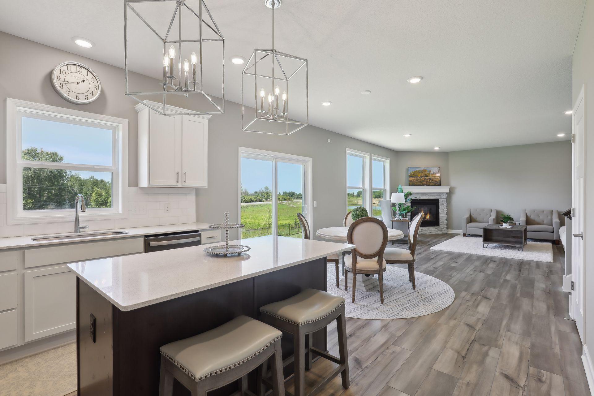 7397 Forest Lane
