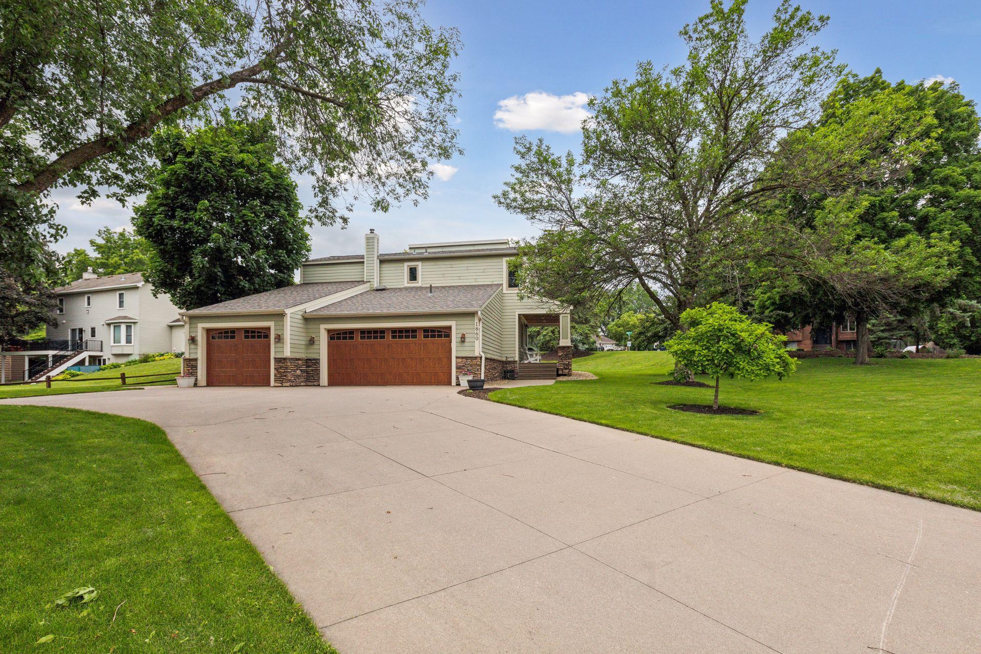 1860 Rolling Green Curve