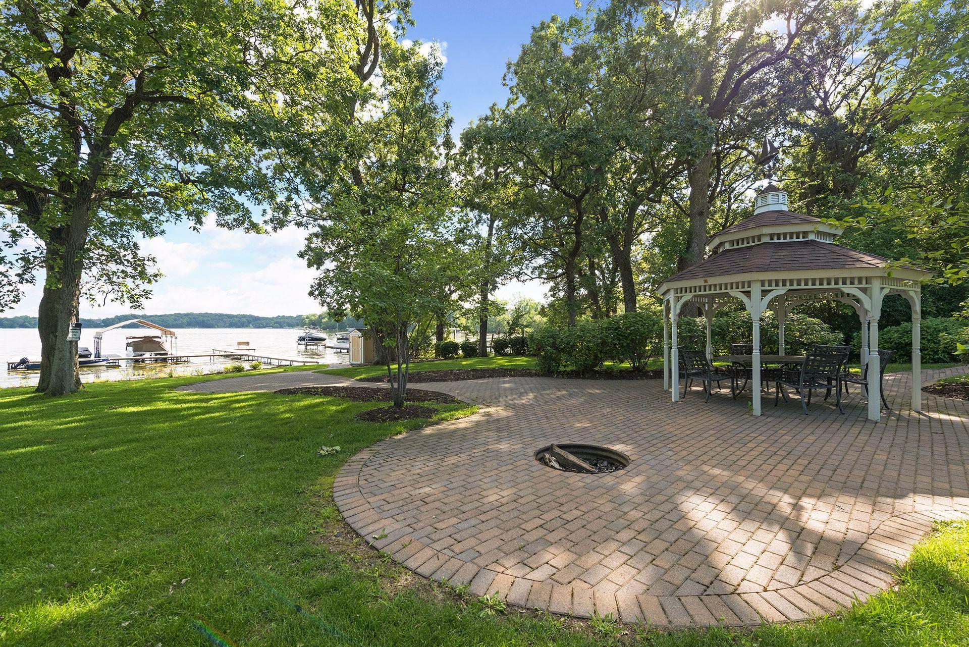 8652 Lake Riley Drive