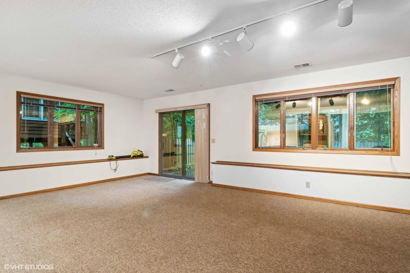 9128 Decatur Avenue S