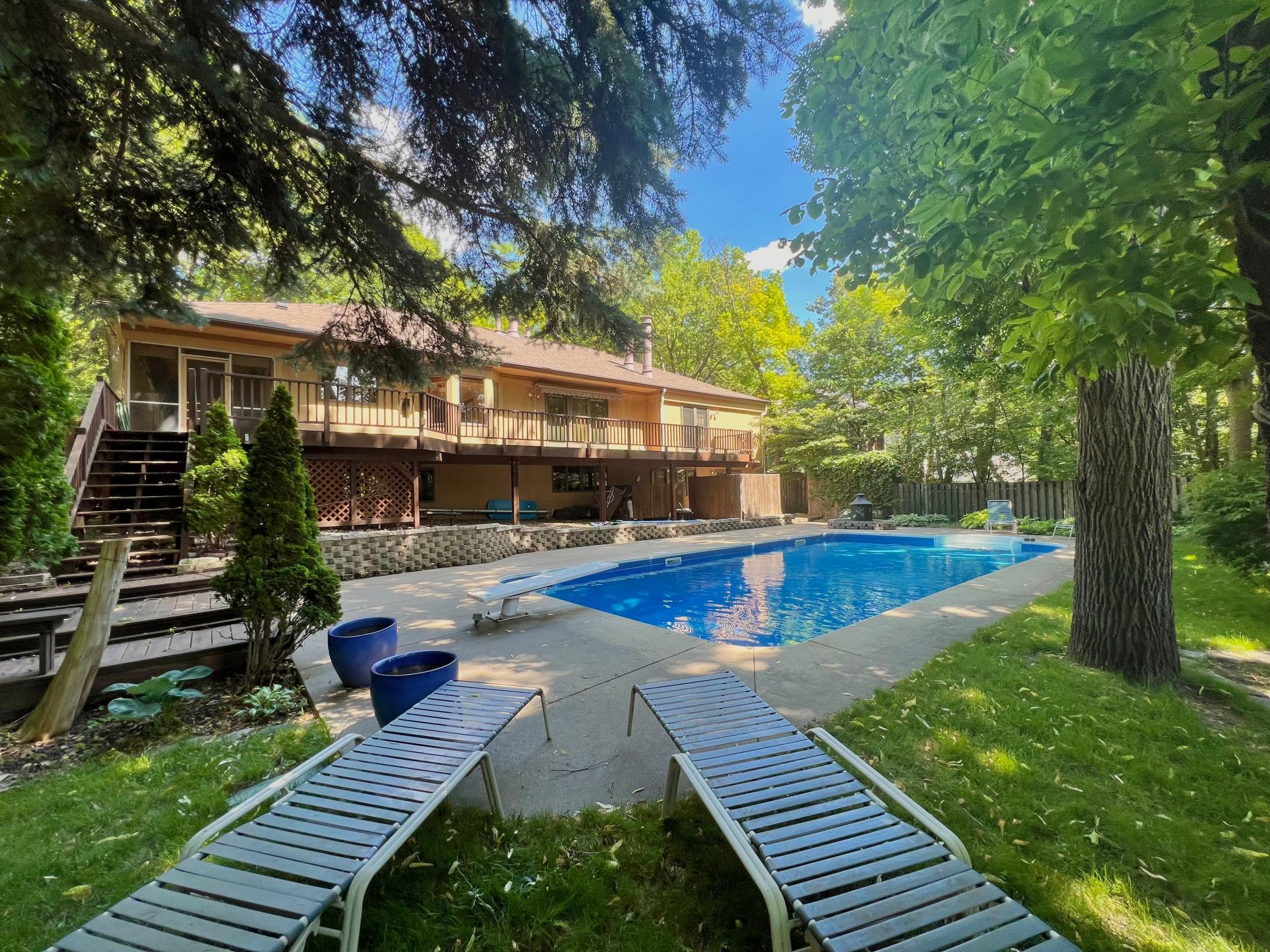 9128 Decatur Avenue S