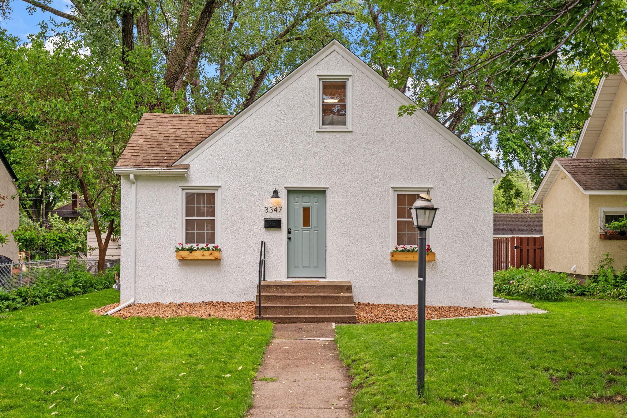 3347 Brownlow Avenue