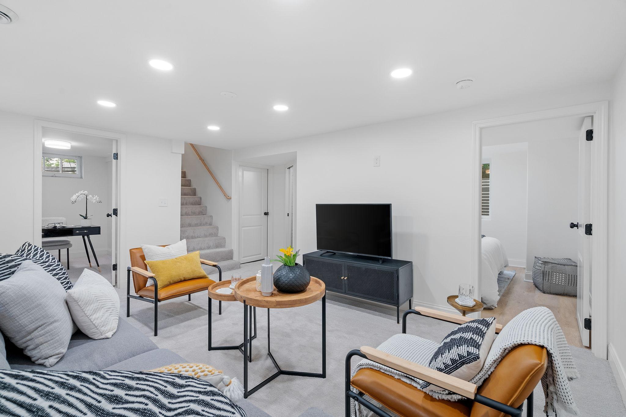 3347 Brownlow Avenue