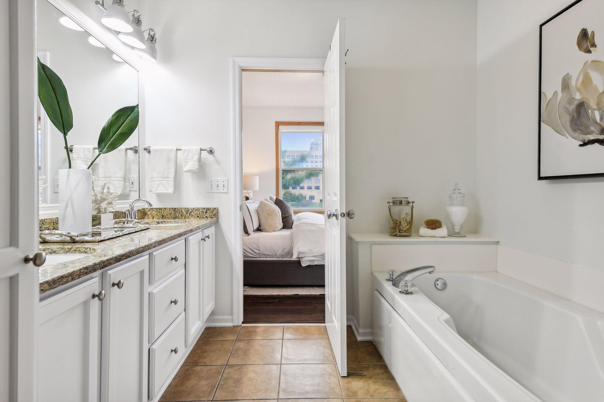 57 4th Avenue N Unit: 104