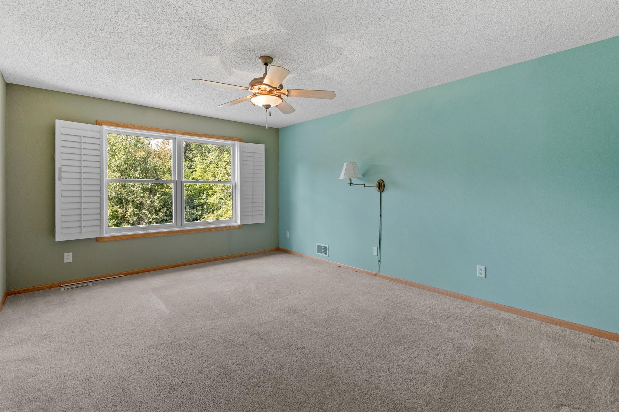 10656 188th Avenue NW