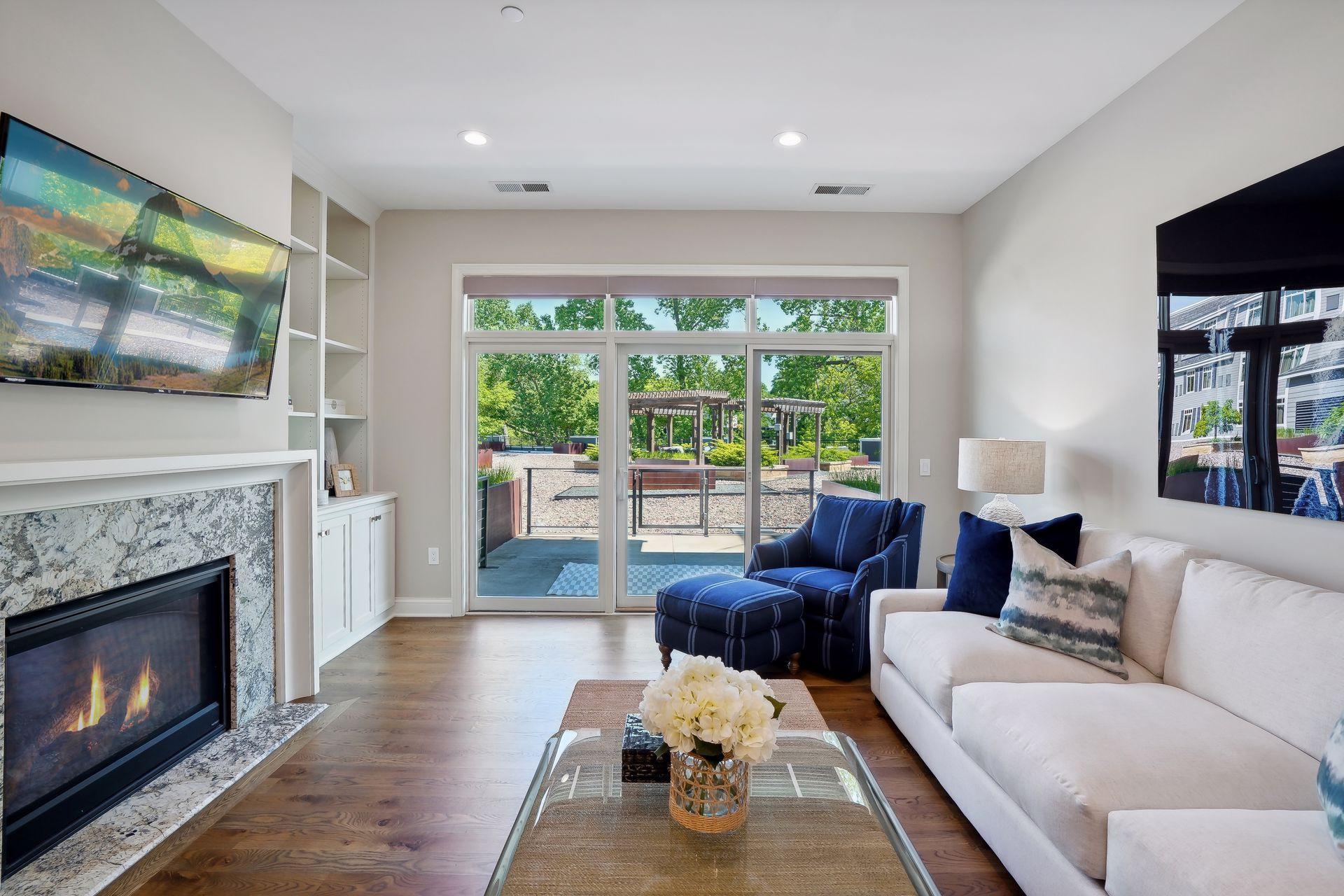 935 Lake Street E Unit: 209