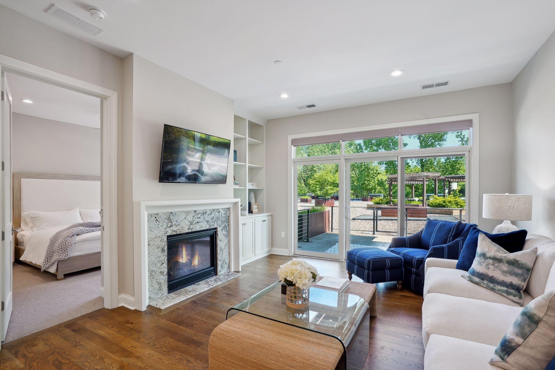 935 Lake Street E Unit: 209