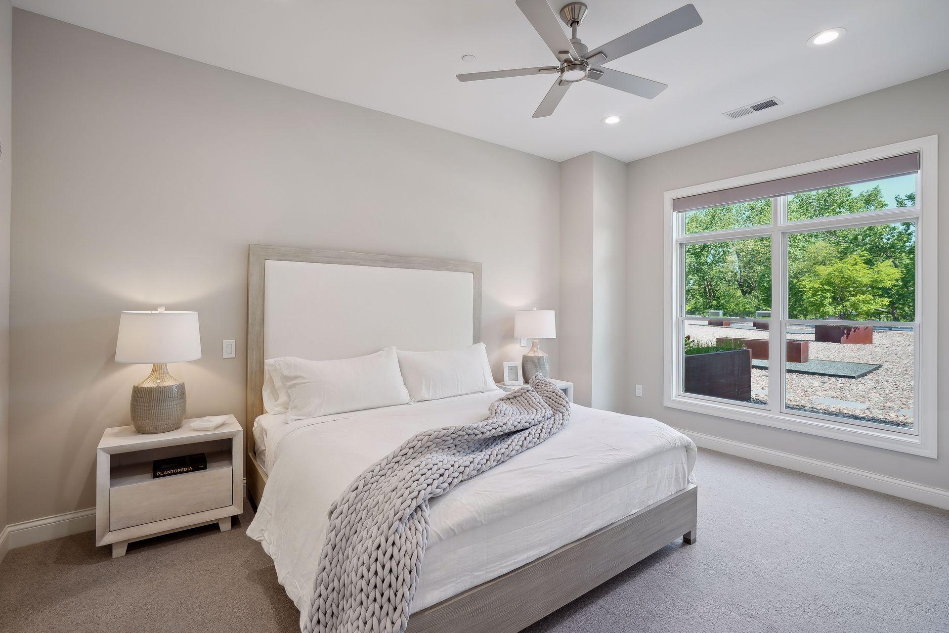 935 Lake Street E Unit: 209