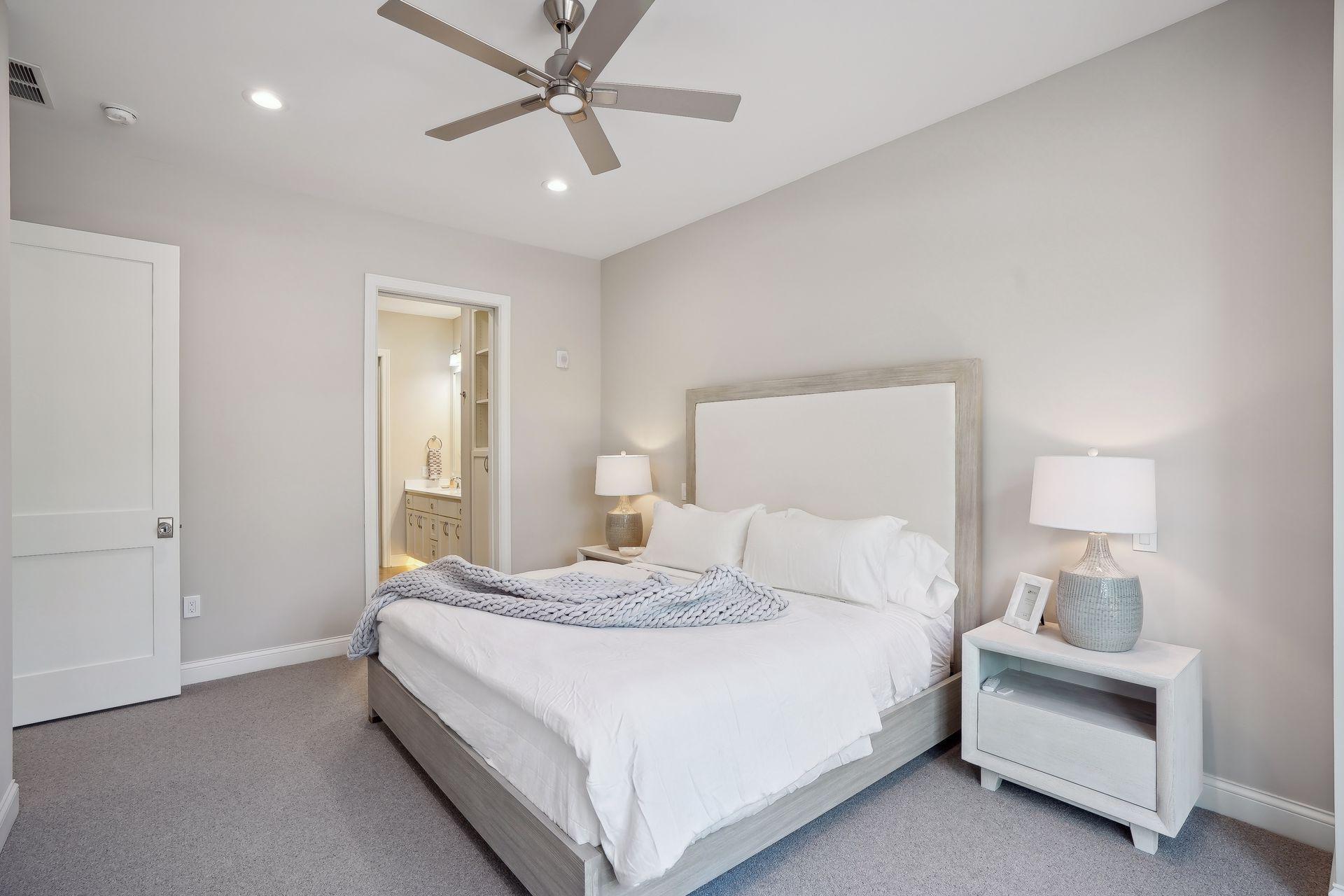 935 Lake Street E Unit: 209