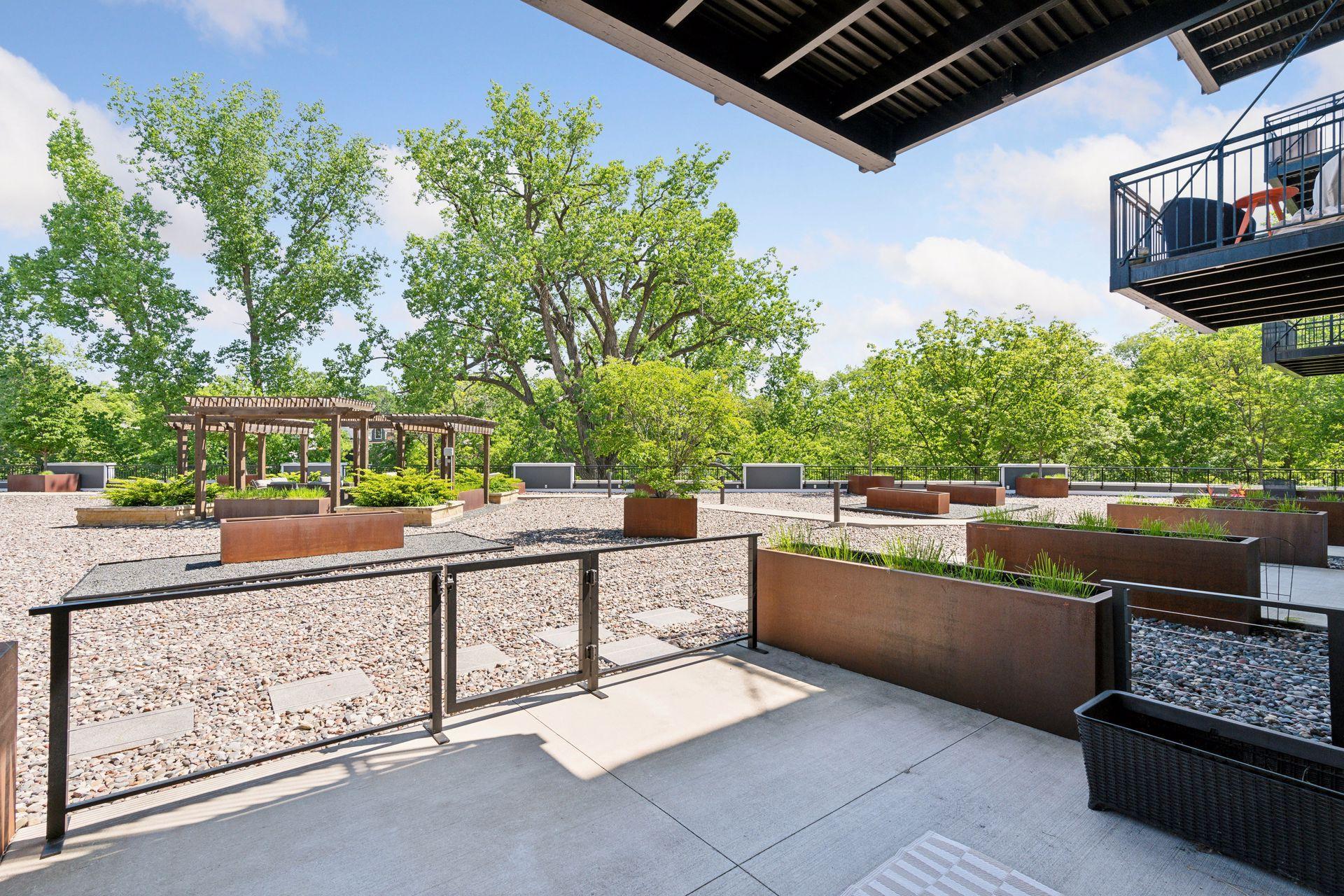 935 Lake Street E Unit: 209