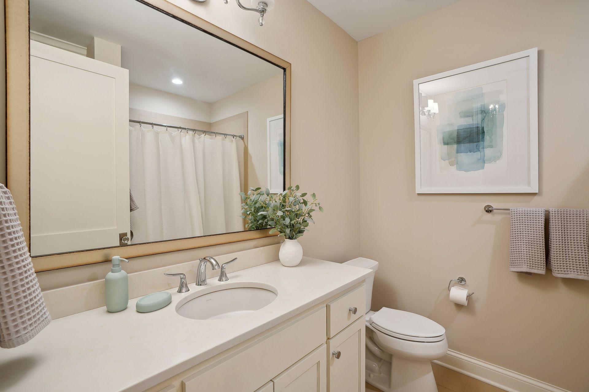 935 Lake Street E Unit: 209