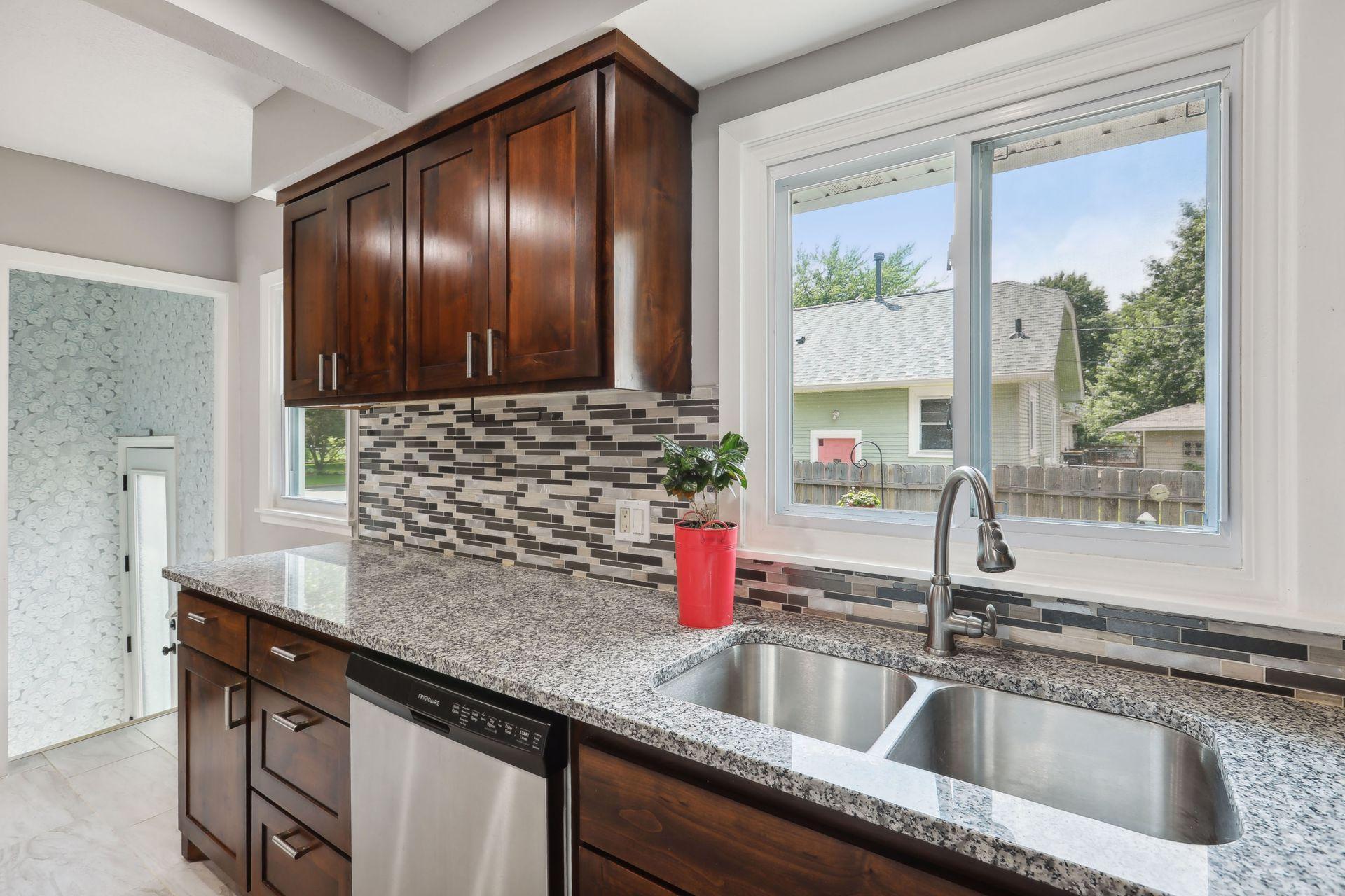 5100 Fairview Avenue N