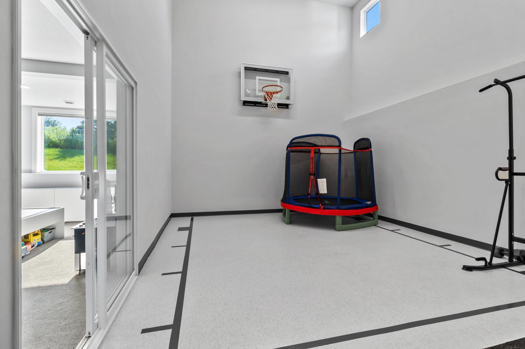 5985 Alvarado Lane N