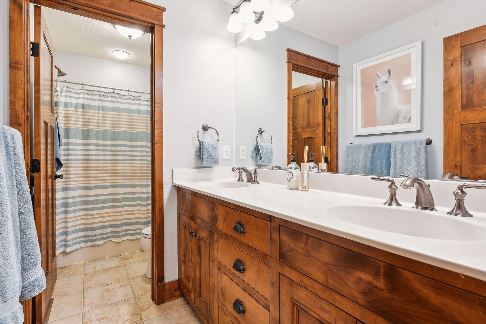 1825 Forestview Lane N