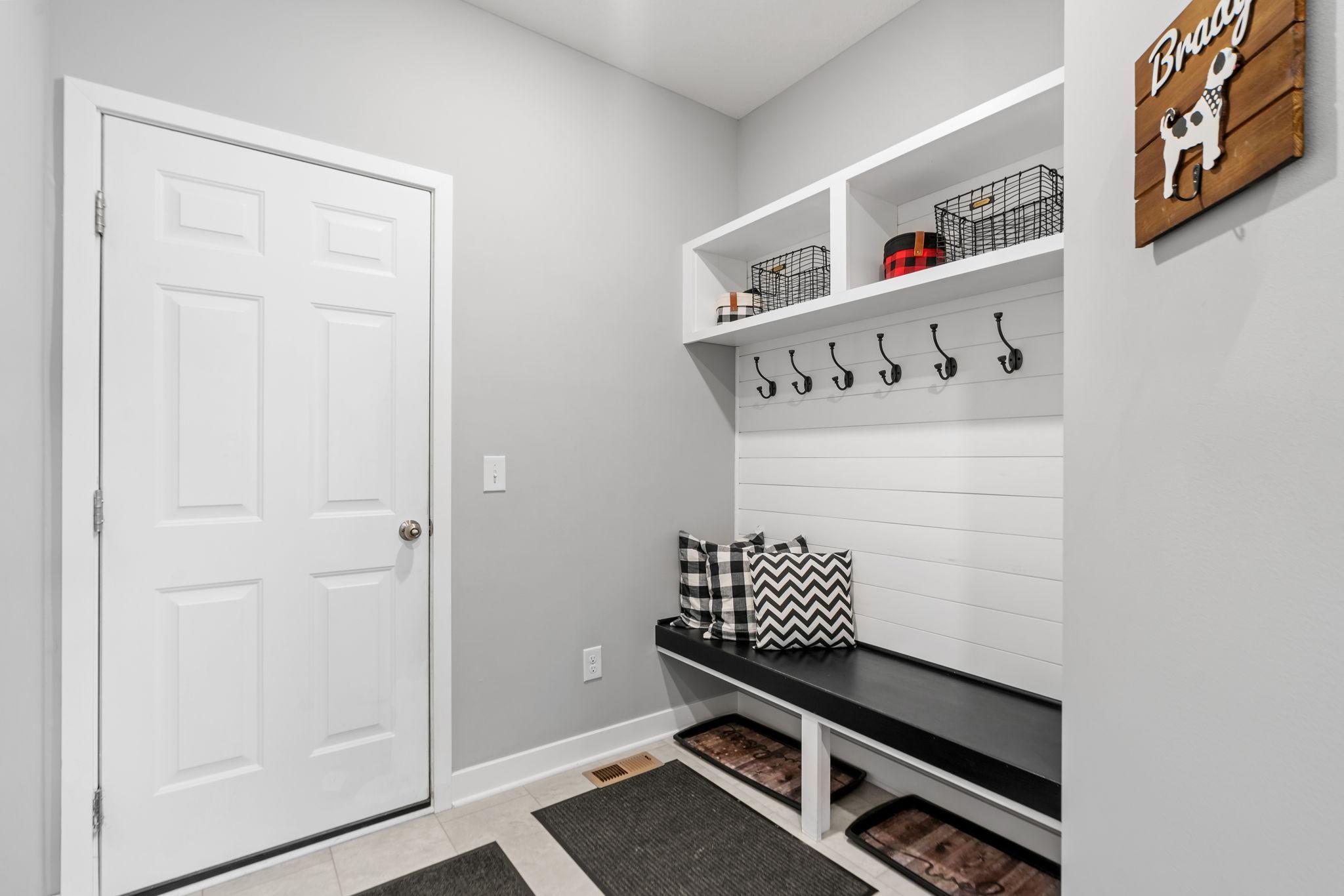 11215 Meadow View Lane