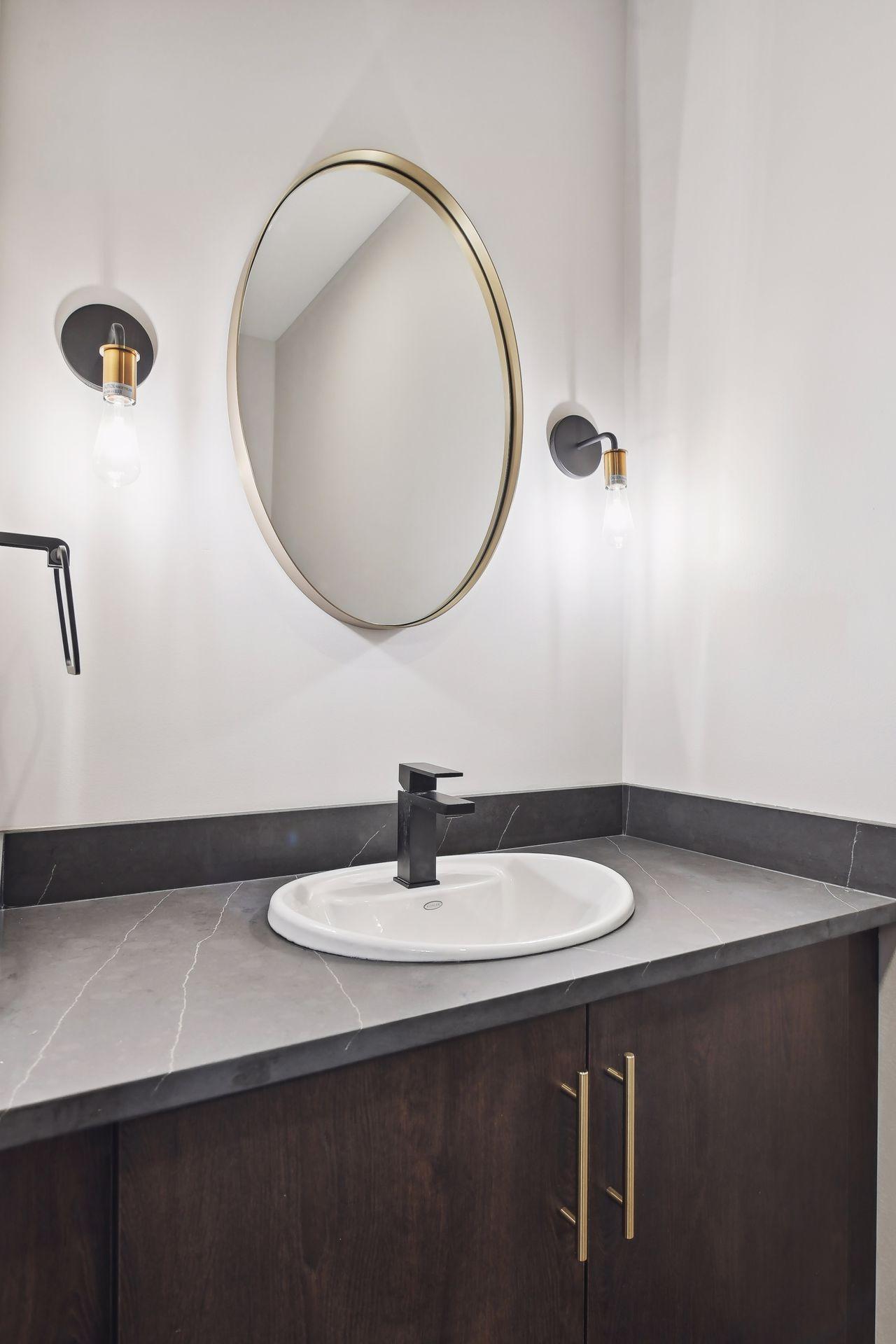 253 Lake Street E Unit: 302