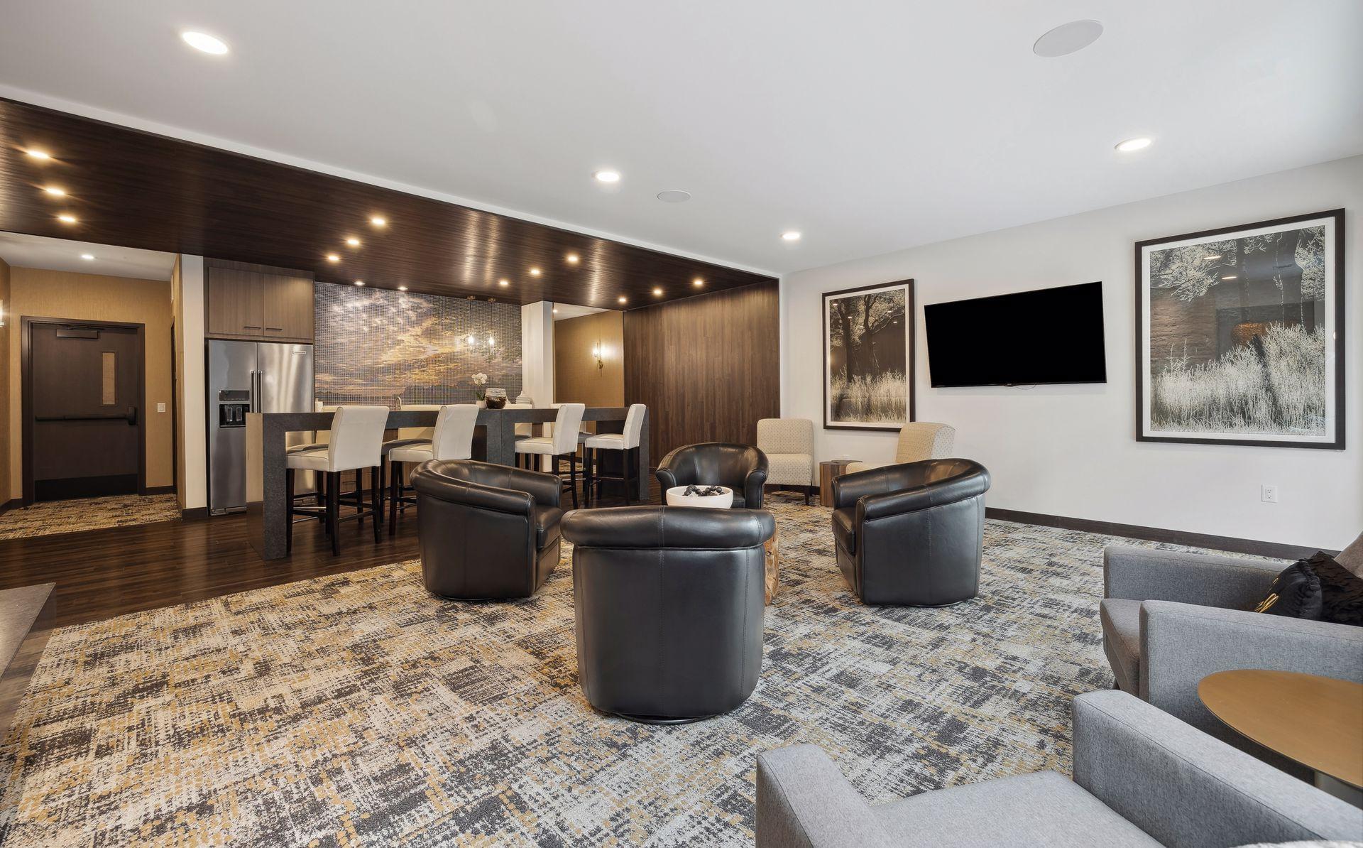 253 Lake Street E Unit: 302