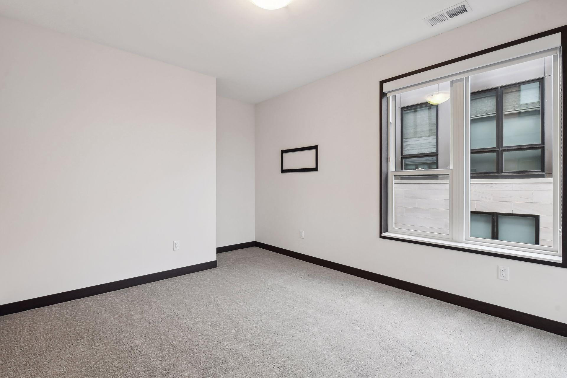 253 Lake Street E Unit: 302