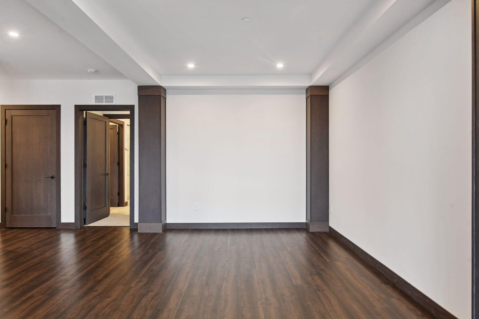 253 Lake Street E Unit: 302