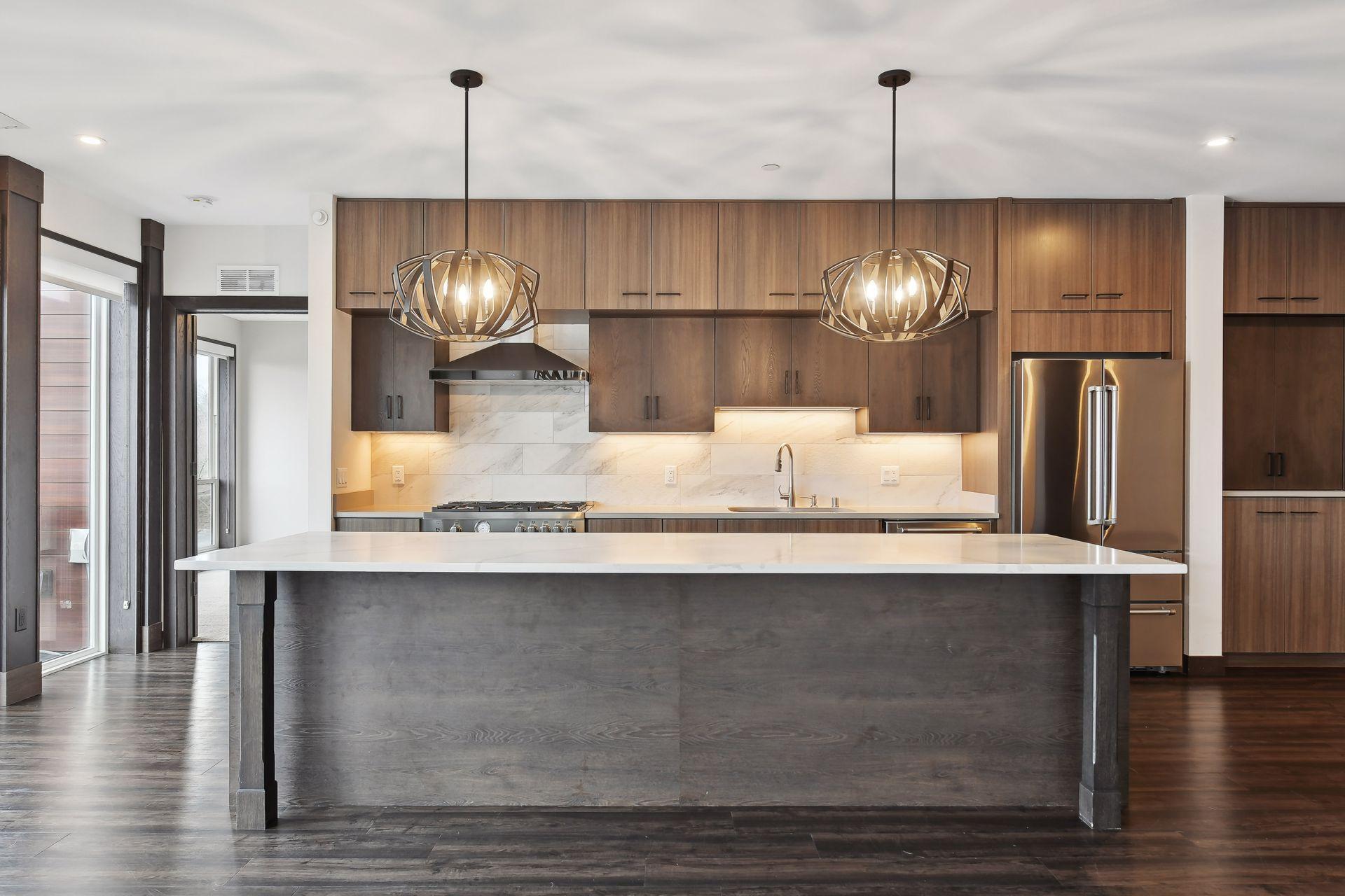 253 Lake Street E Unit: 302