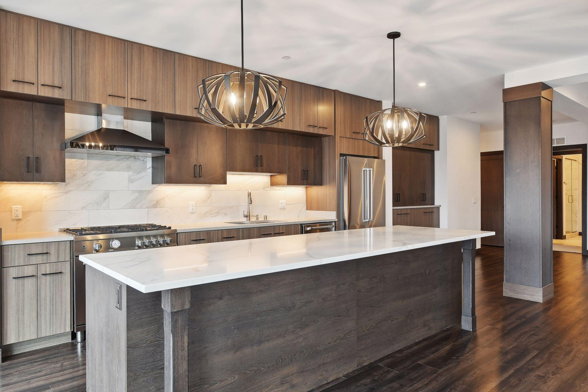 253 Lake Street E Unit: 302