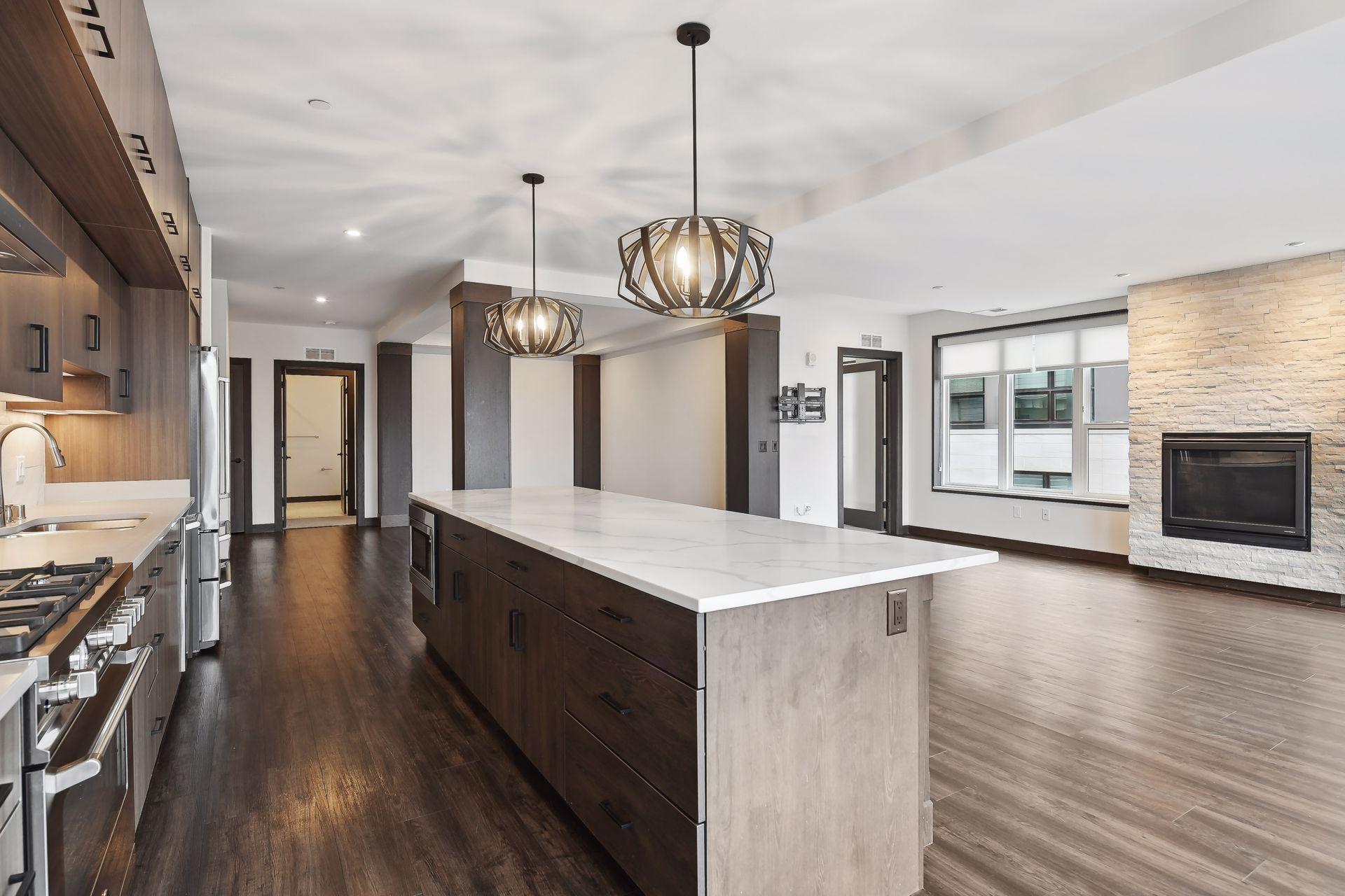 253 Lake Street E Unit: 302