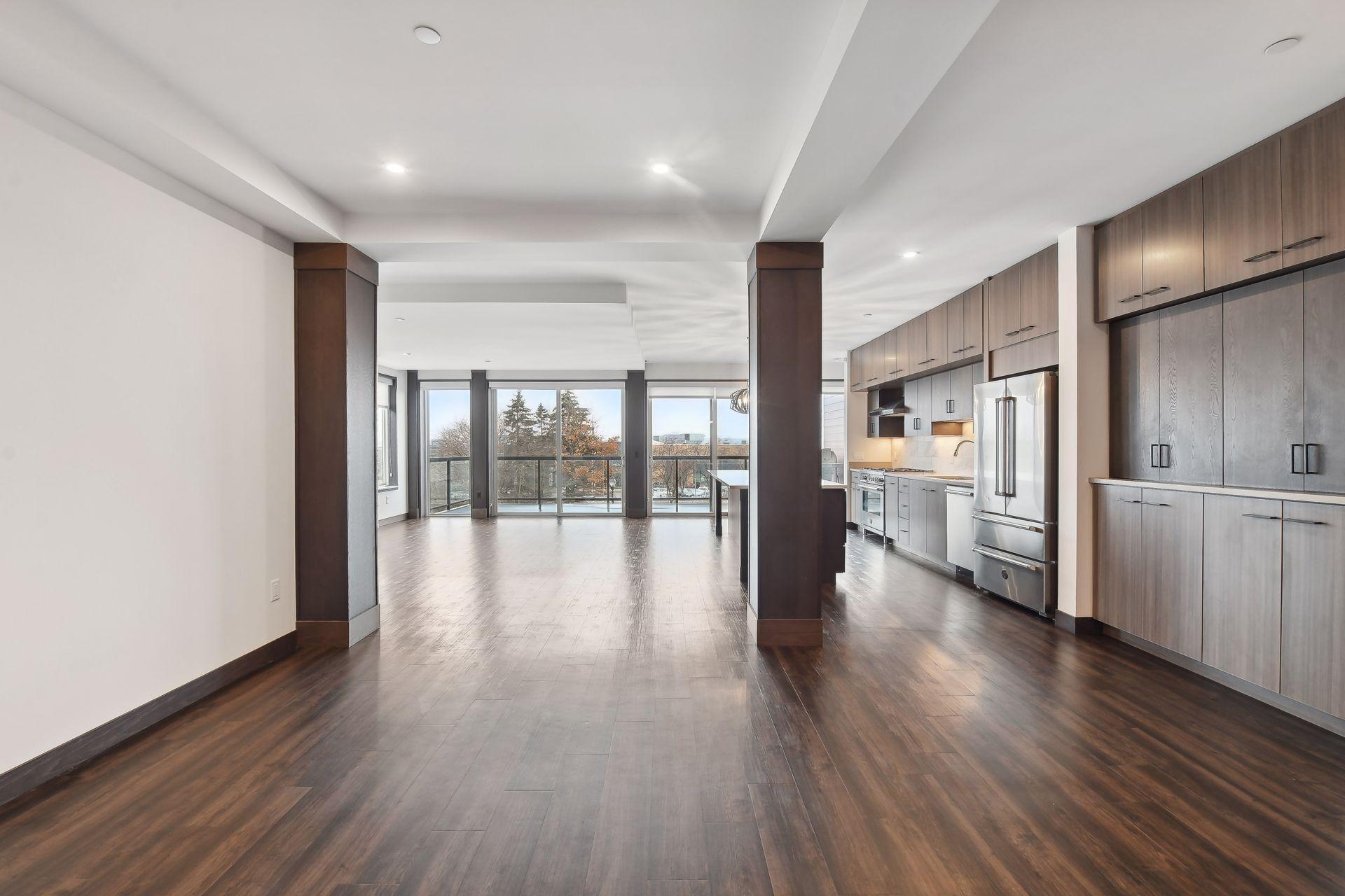 253 Lake Street E Unit: 302