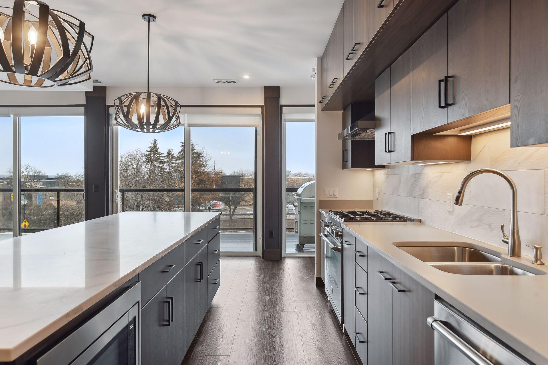 253 Lake Street E Unit: 302