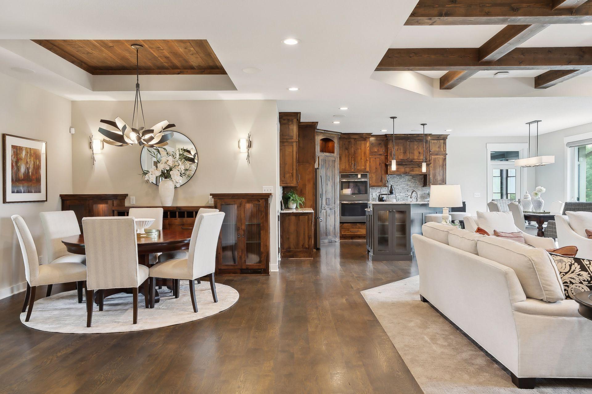 1440 Queensland Lane N