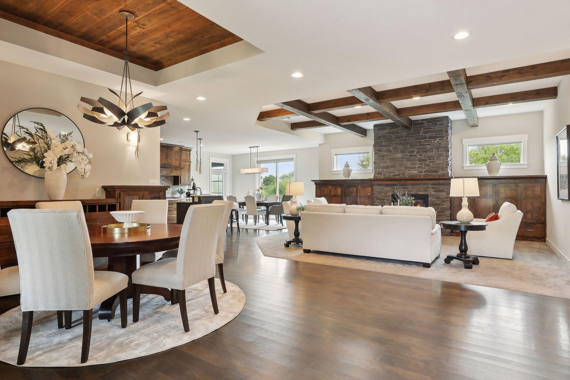 1440 Queensland Lane N