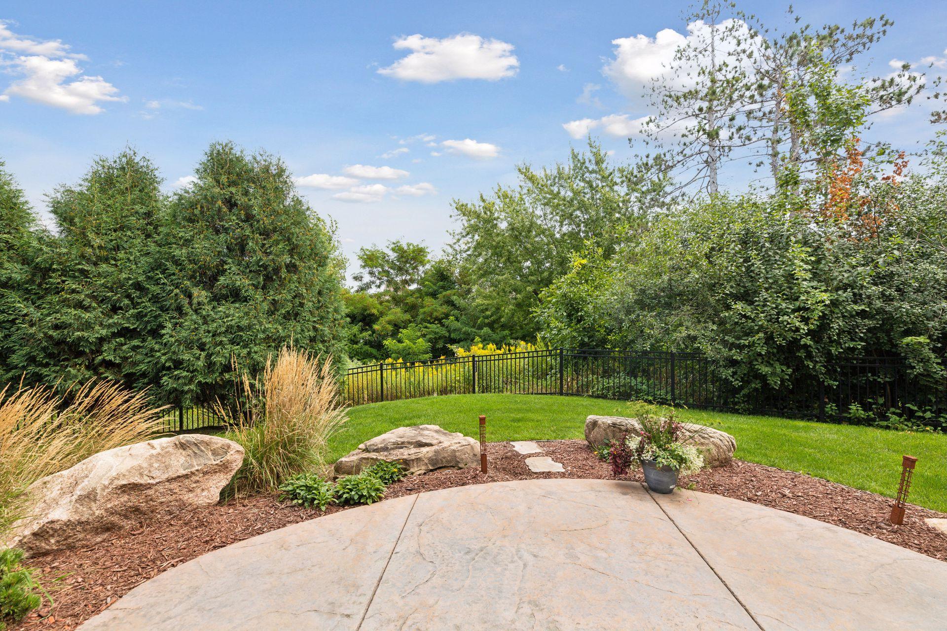 1440 Queensland Lane N