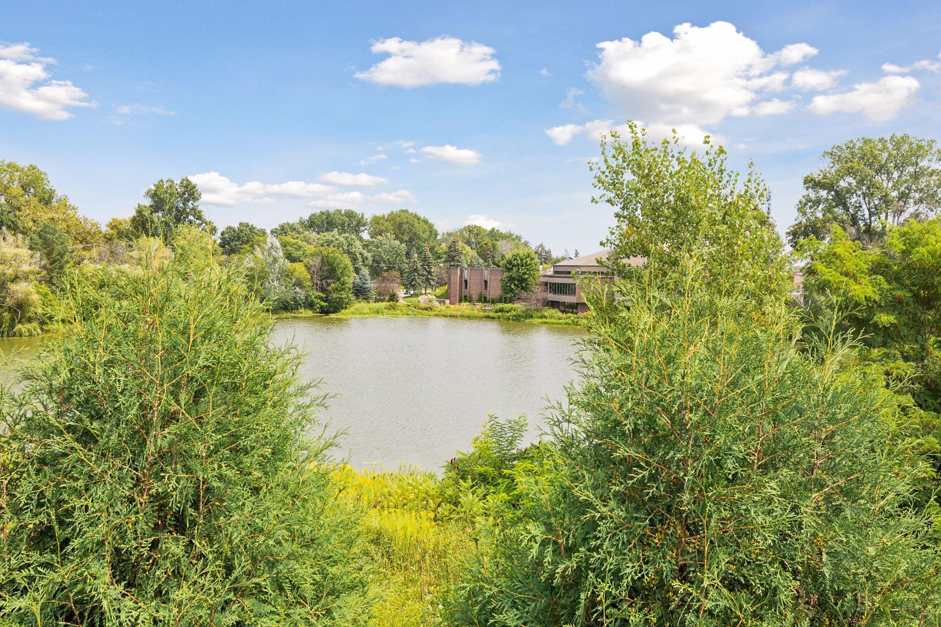 1440 Queensland Lane N